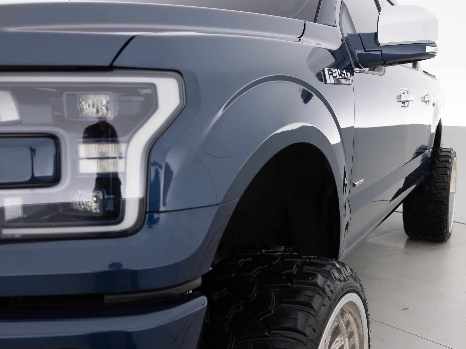 blue ford f150 xlt 3