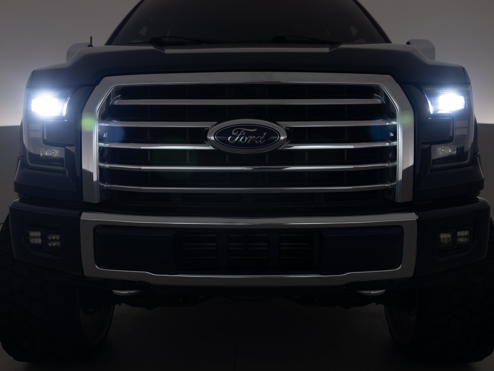 blue ford f150 xlt 39