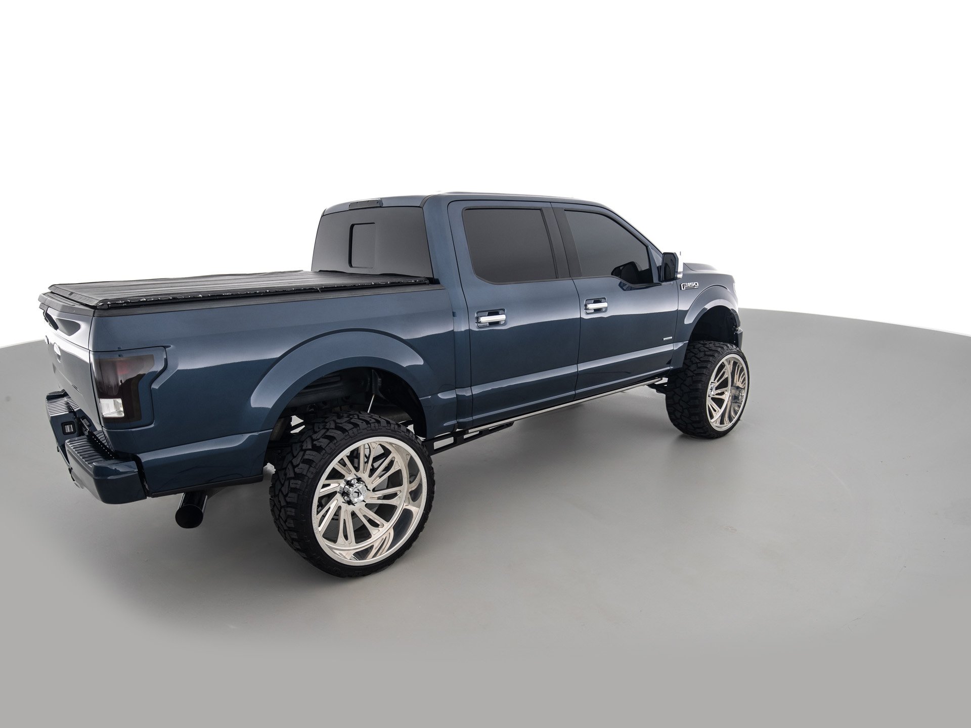 blue ford f150 xlt 4