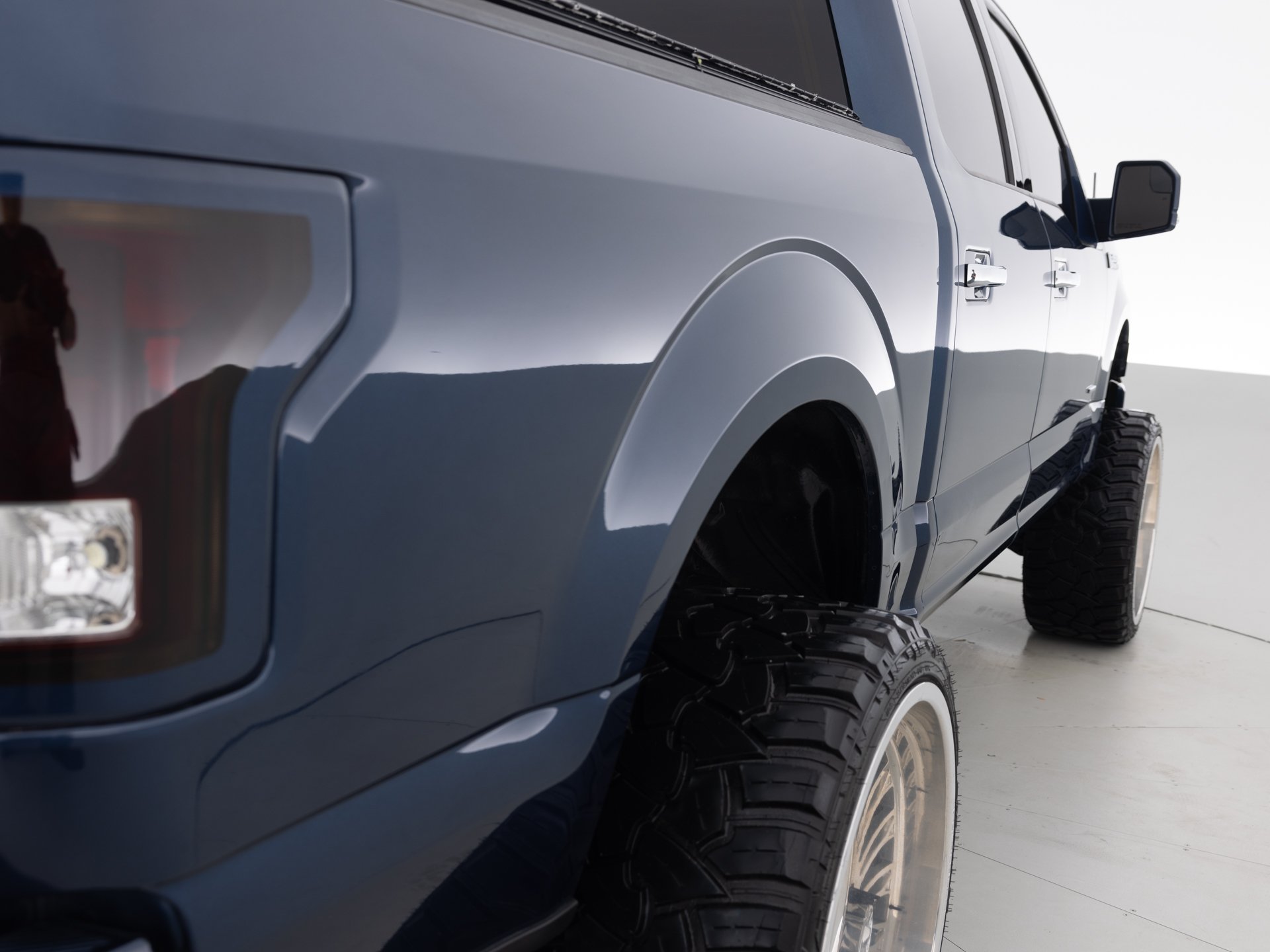 blue ford f150 xlt 5