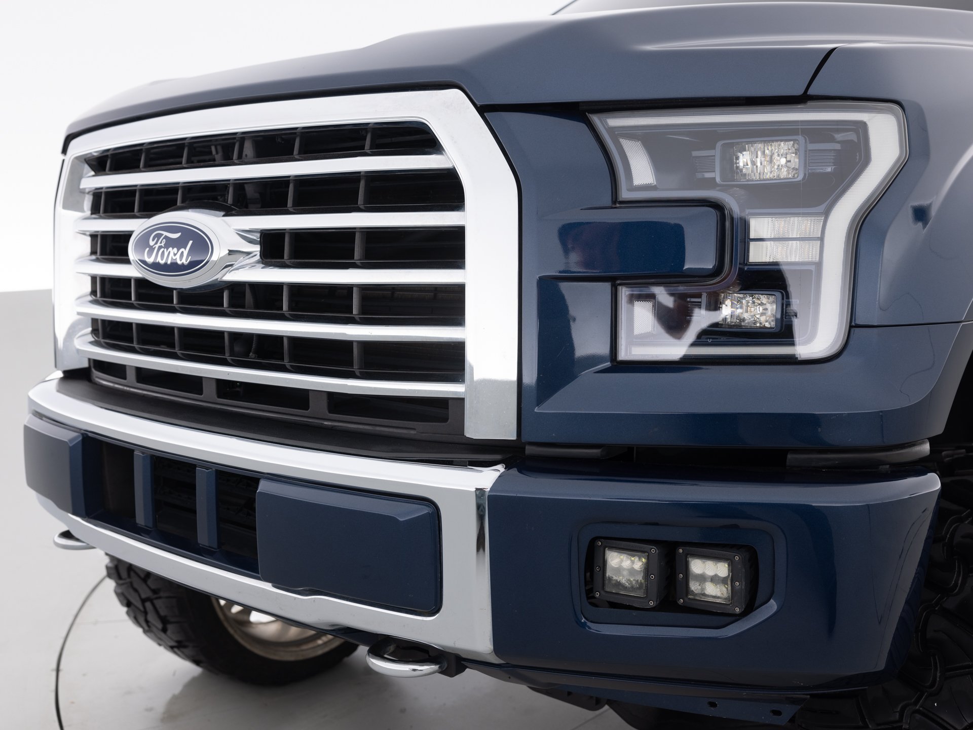 blue ford f150 xlt 7