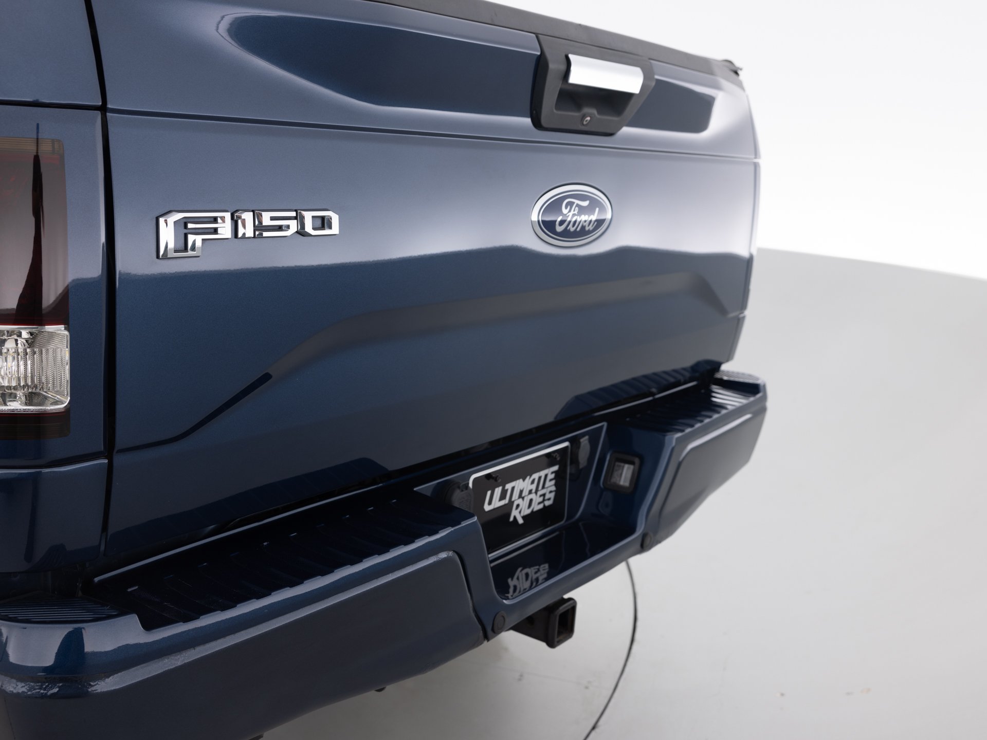 blue ford f150 xlt 8