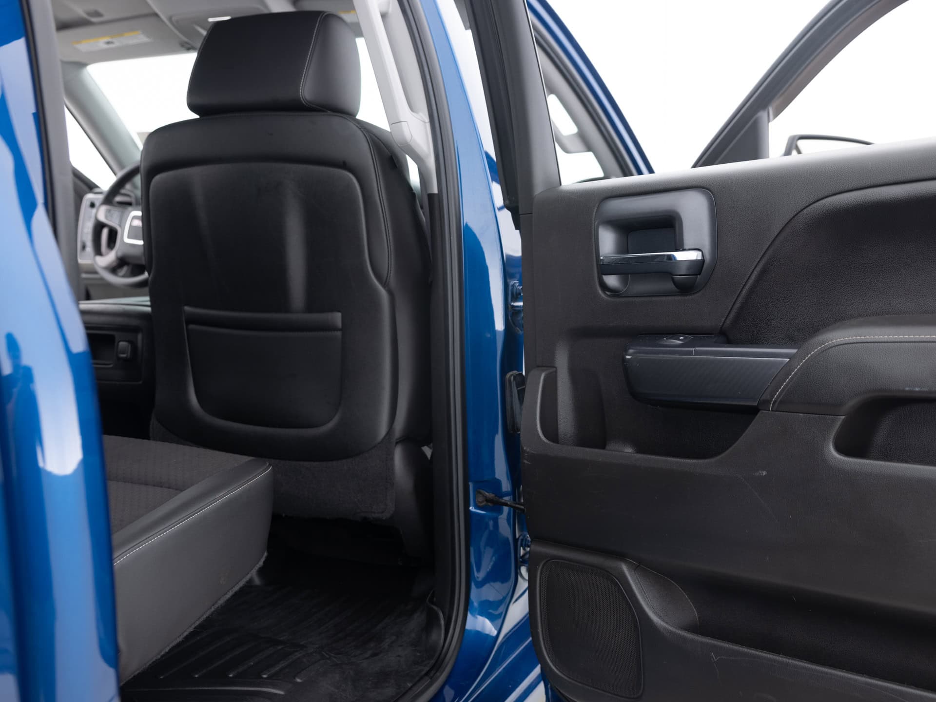 blue gmc sierra all terain 26