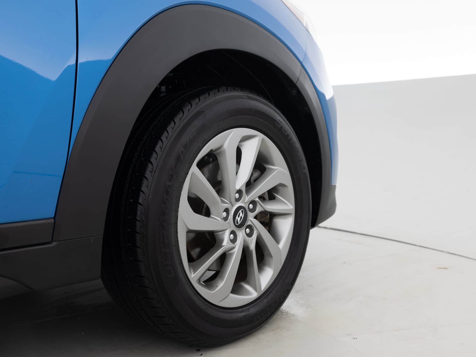 Used Blue Hyundai Tucson SE-12 for Sale