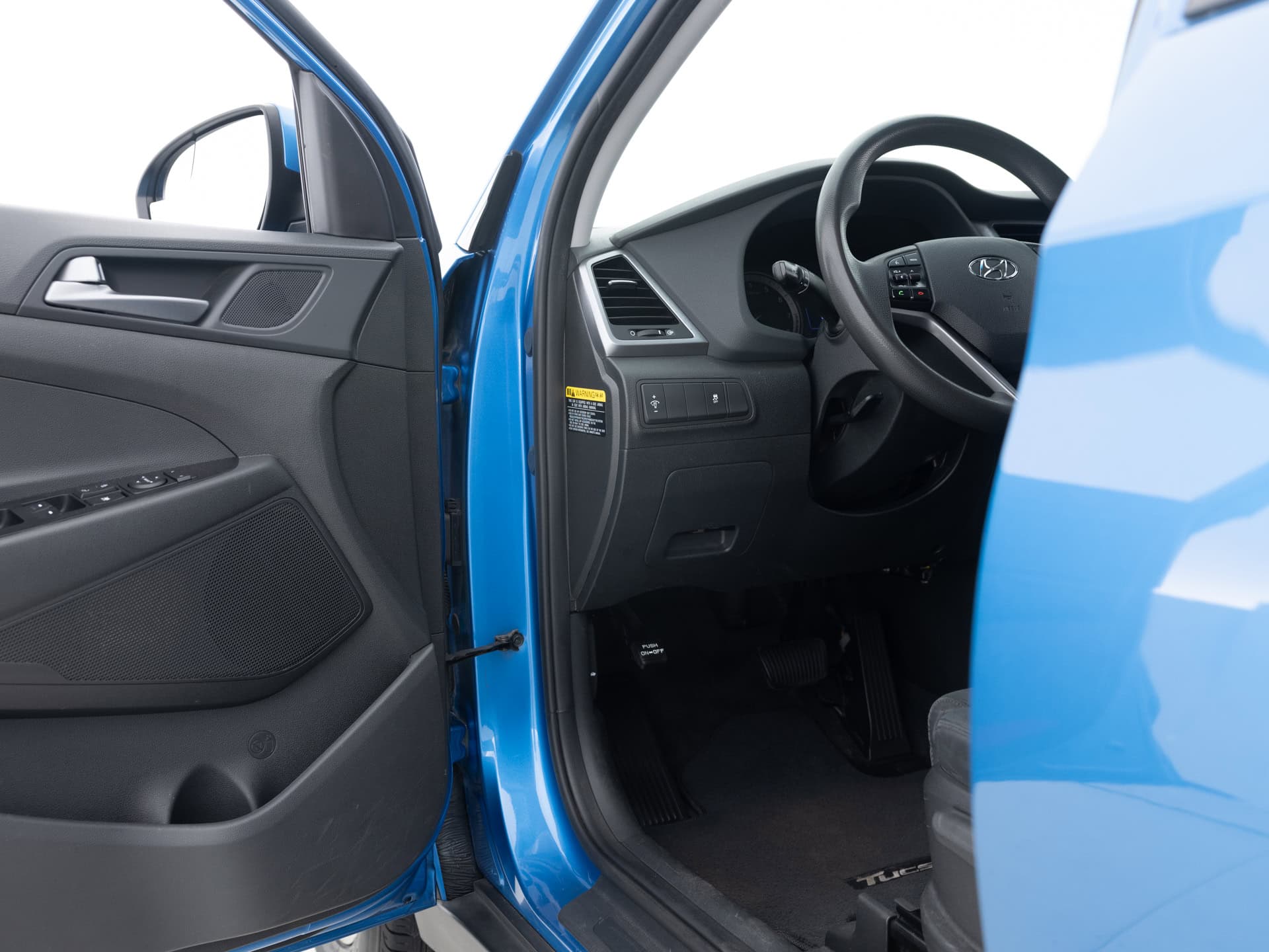 Used Blue Hyundai Tucson SE-16 for Sale