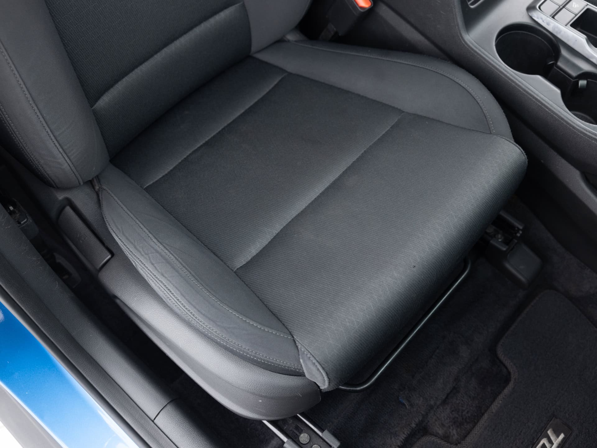 Used Blue Hyundai Tucson SE-17 for Sale