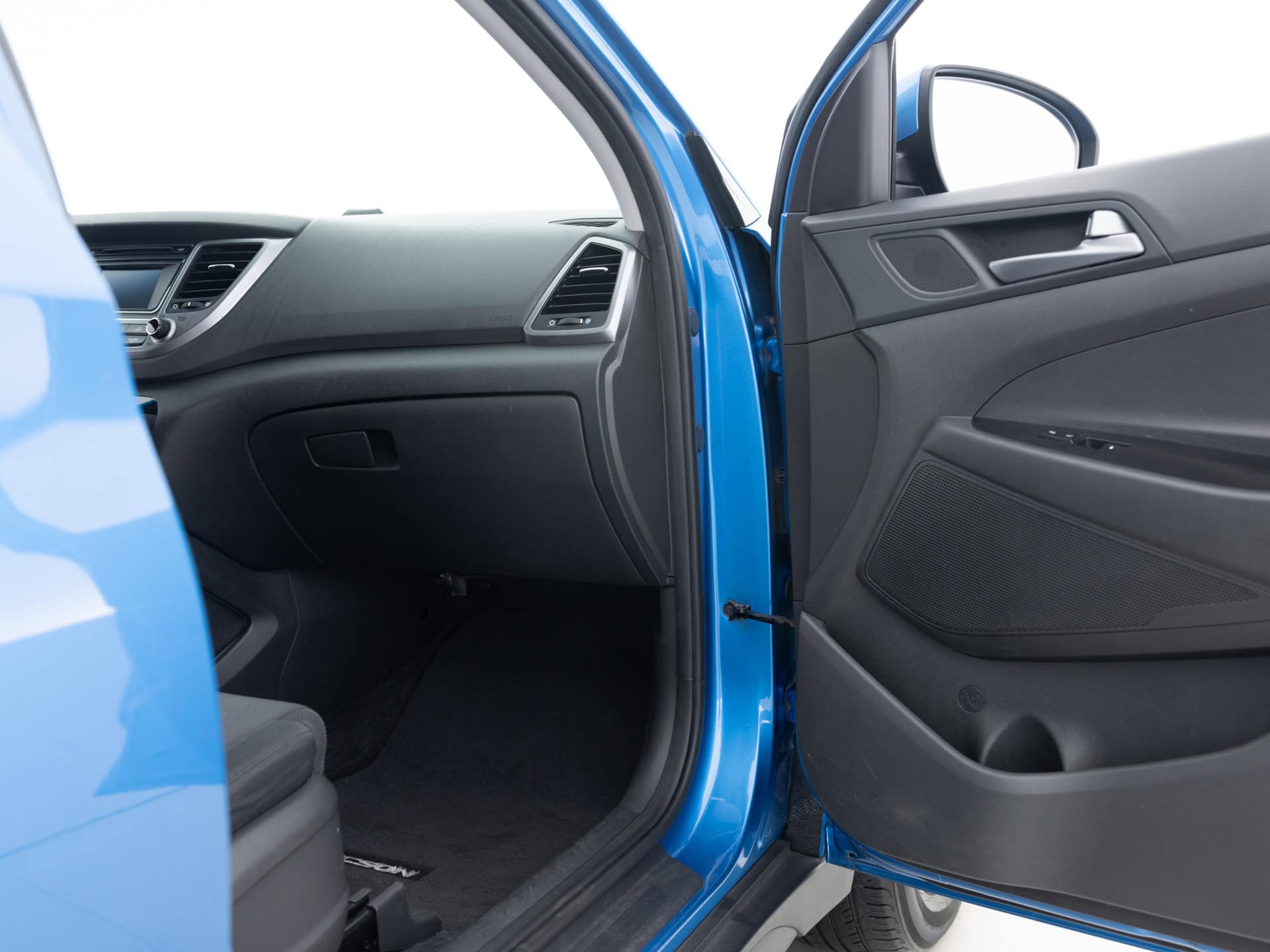Used Blue Hyundai Tucson SE-20 for Sale