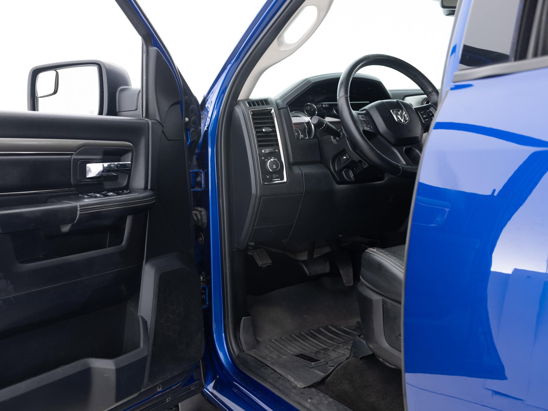 blue ram 1500 4x4 20