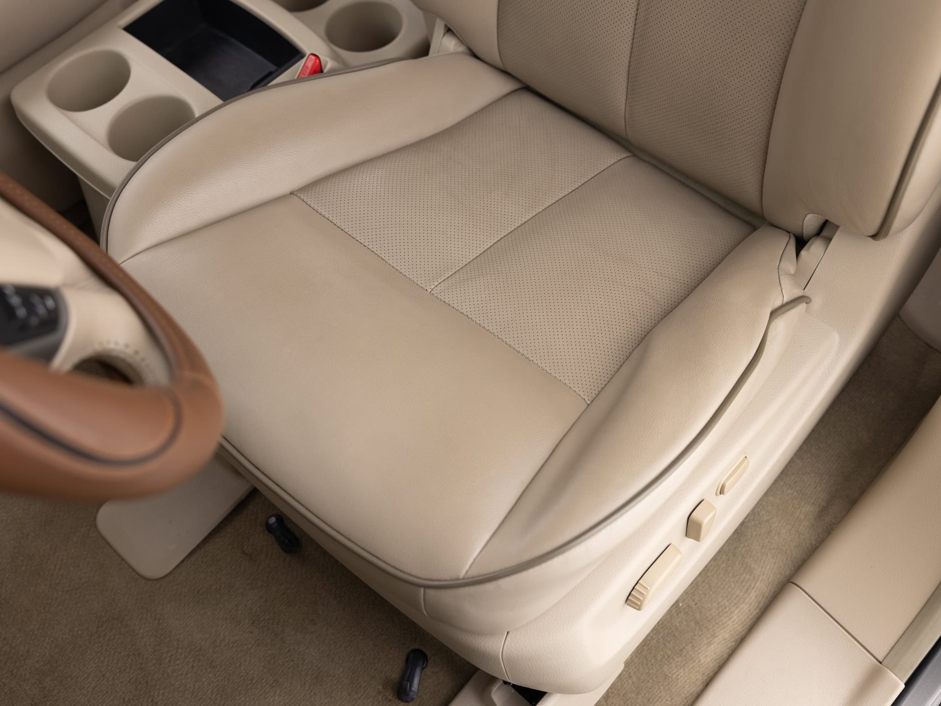 Used Gold Nissan Quest SL-13 for Sale