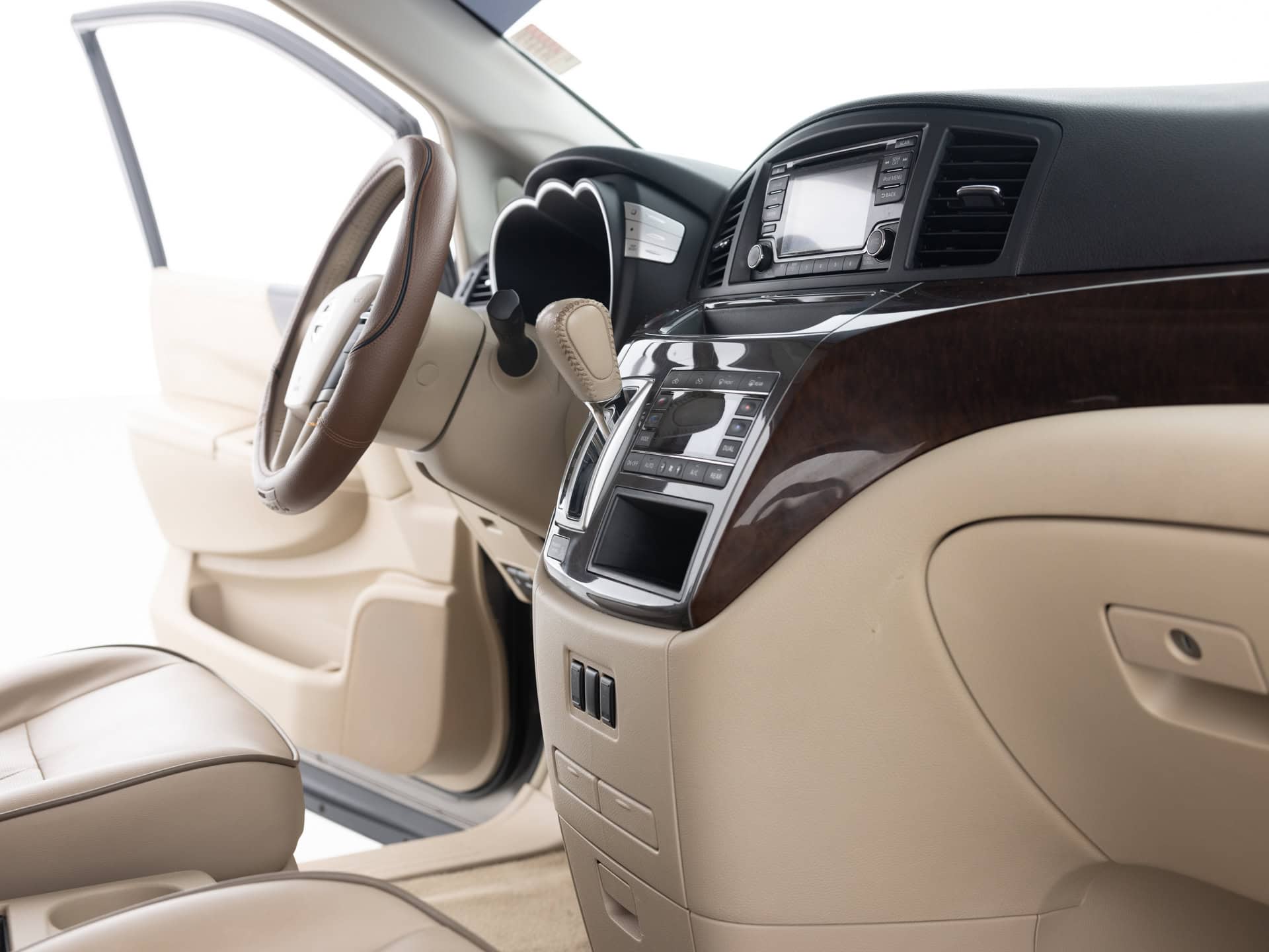 Used Gold Nissan Quest SL-19 for Sale