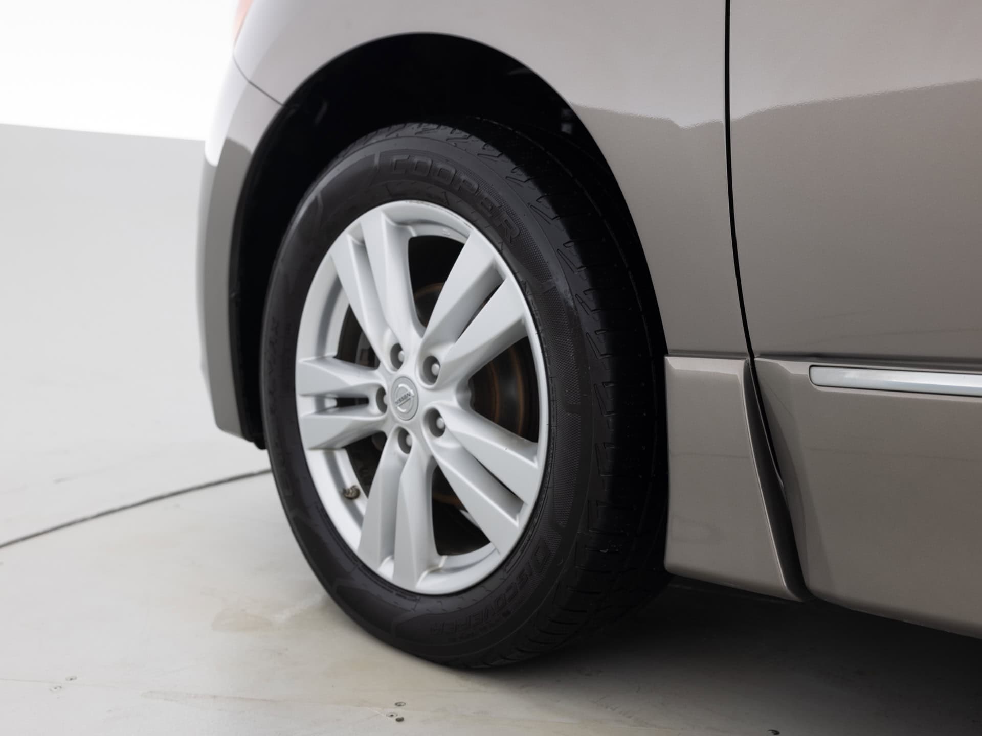 Used Gold Nissan Quest SL-9 for Sale