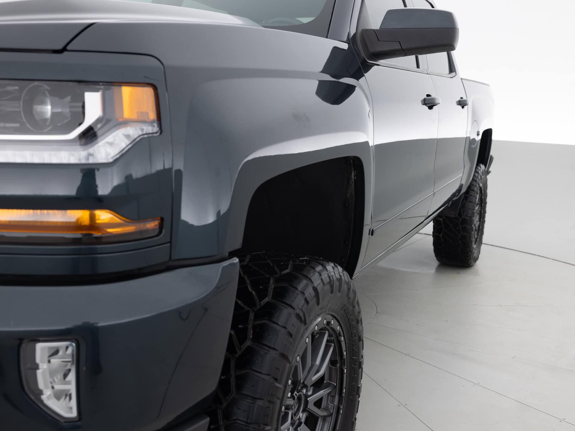 gray chevrolet silverado z71 3