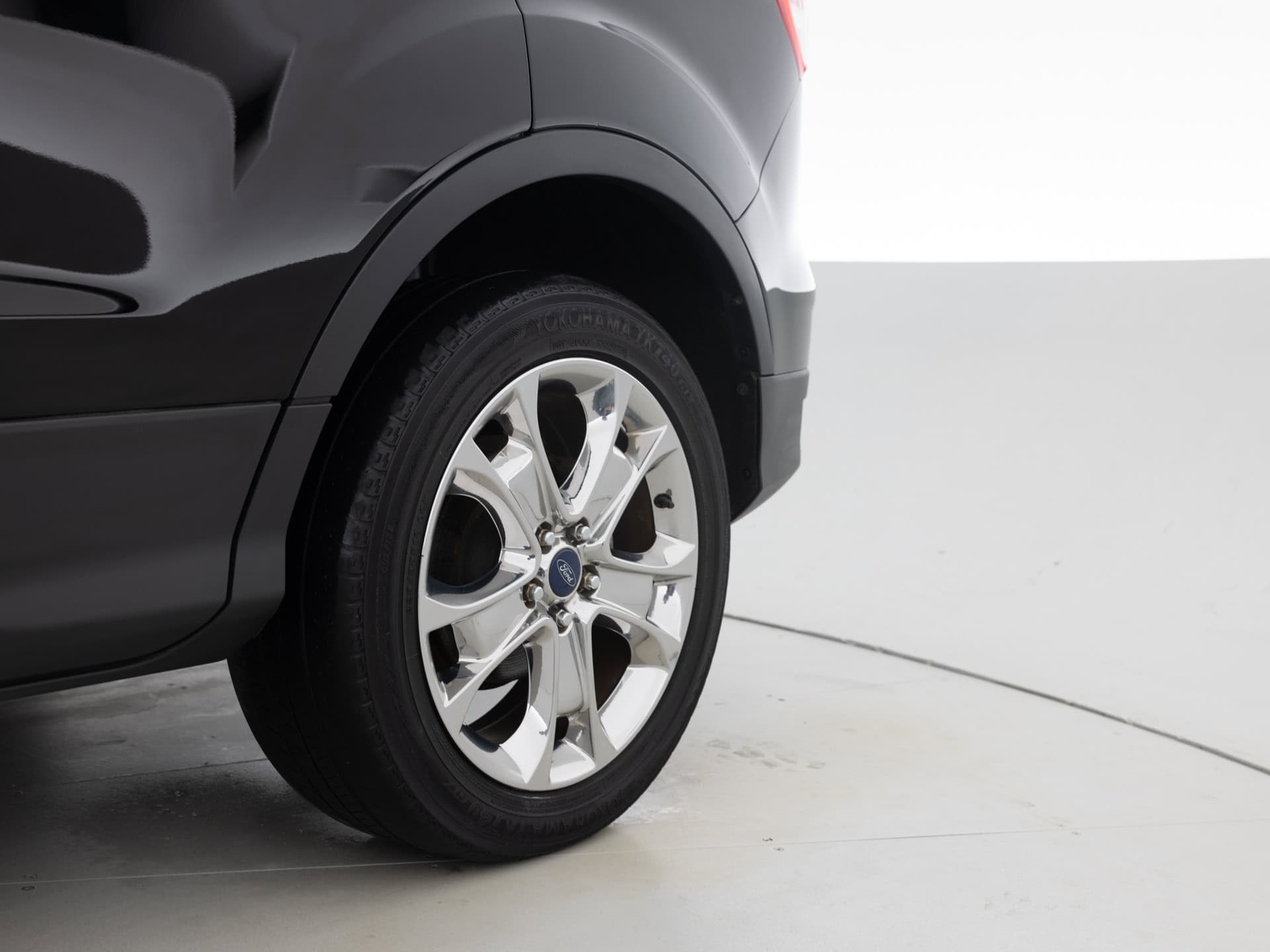 Used Gray Ford Escape SE-10 for Sale