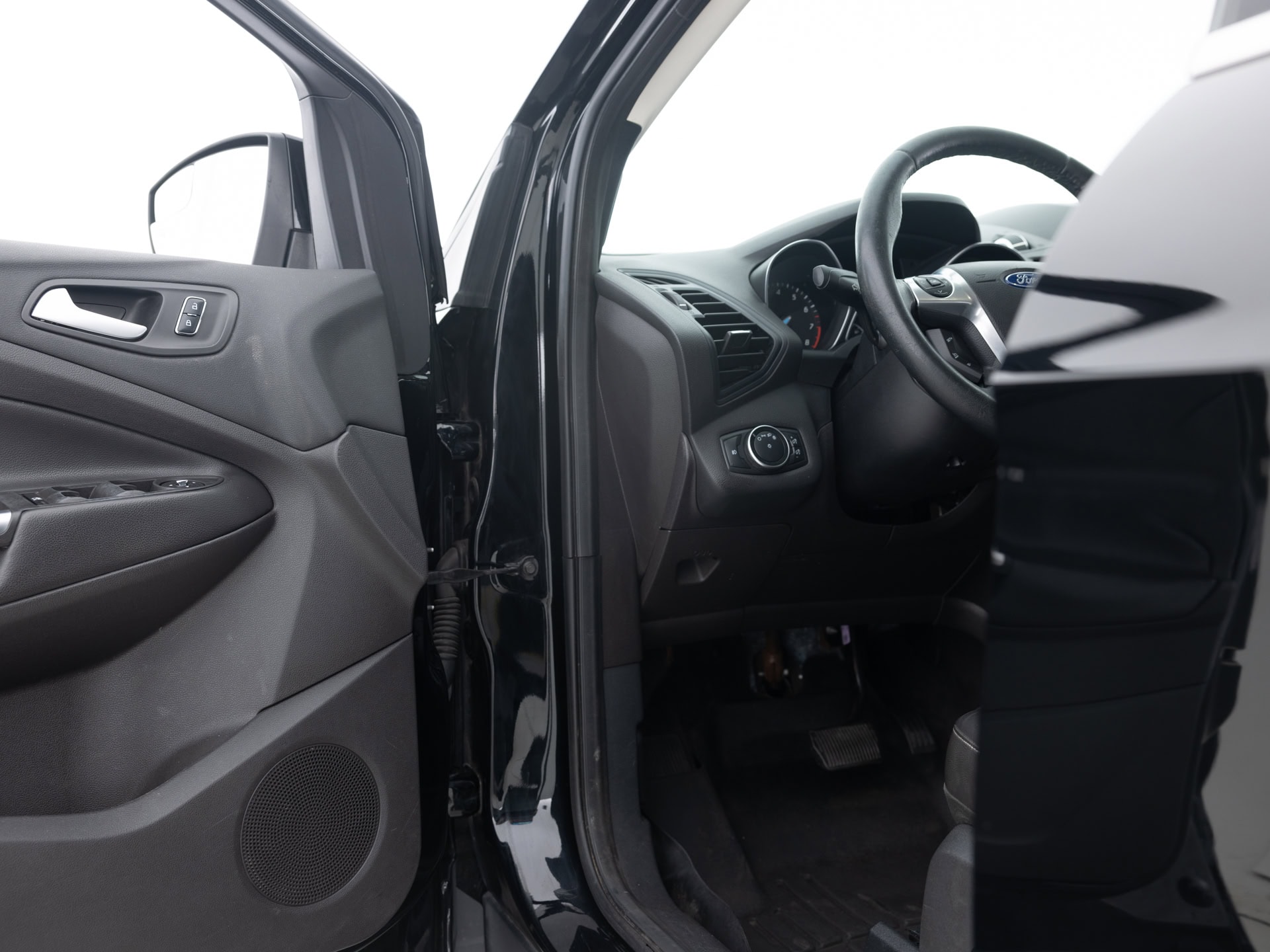 Used Gray Ford Escape SE-16 for Sale