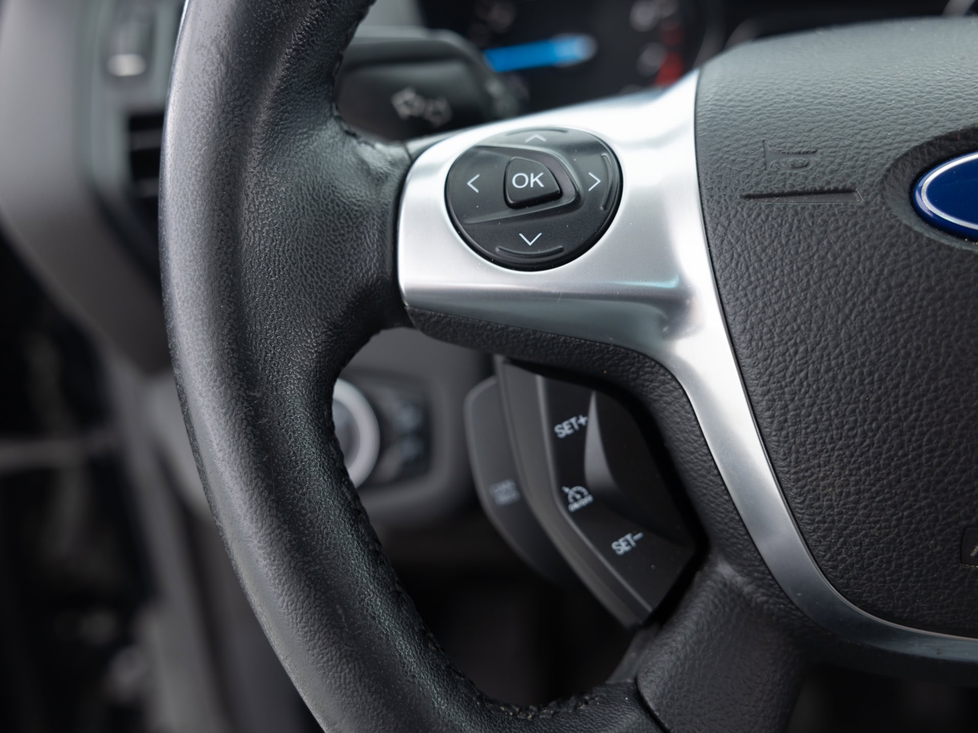 Used Gray Ford Escape SE-29 for Sale