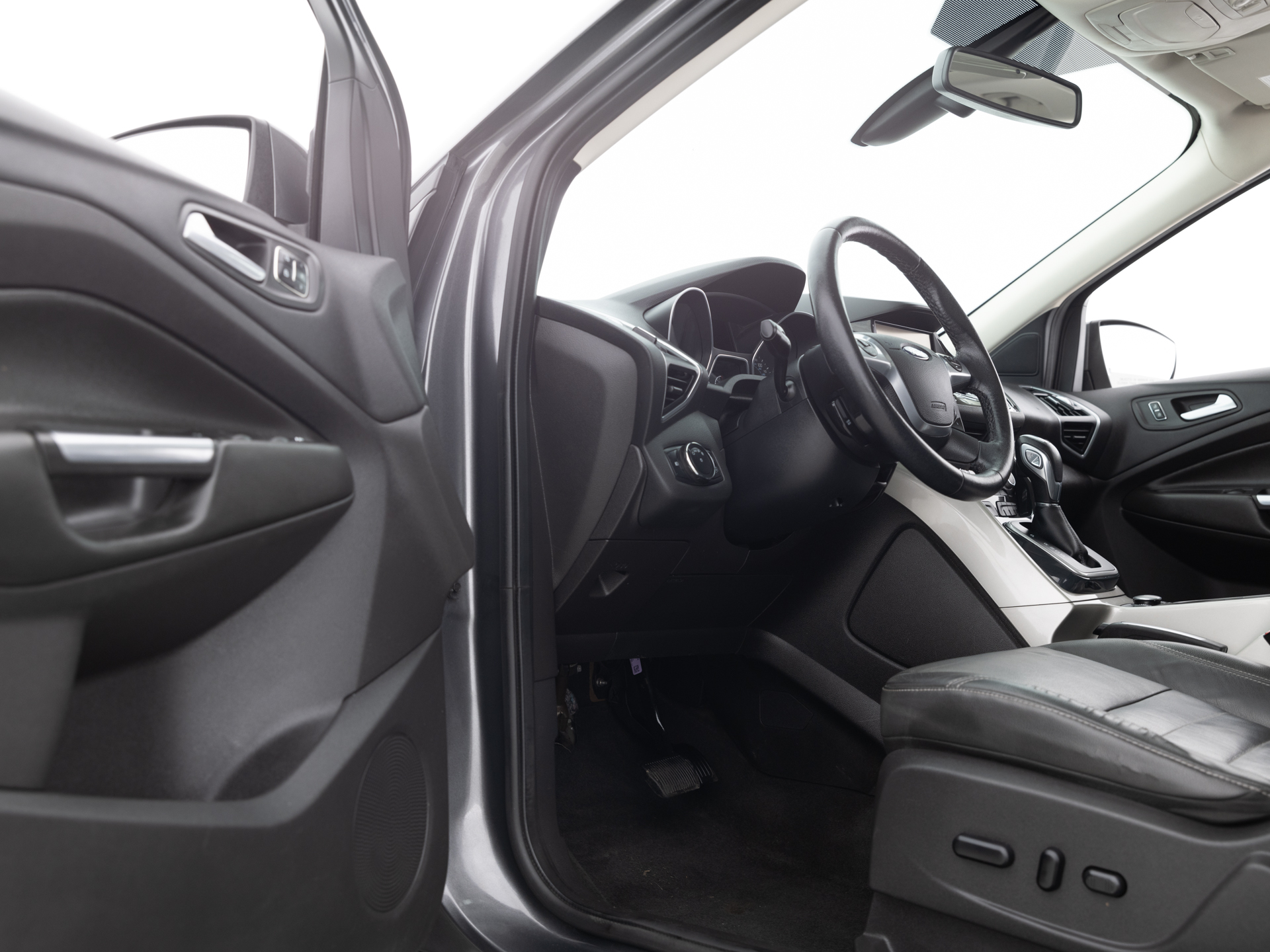 Used Gray Ford Escape SEL-16 for Sale