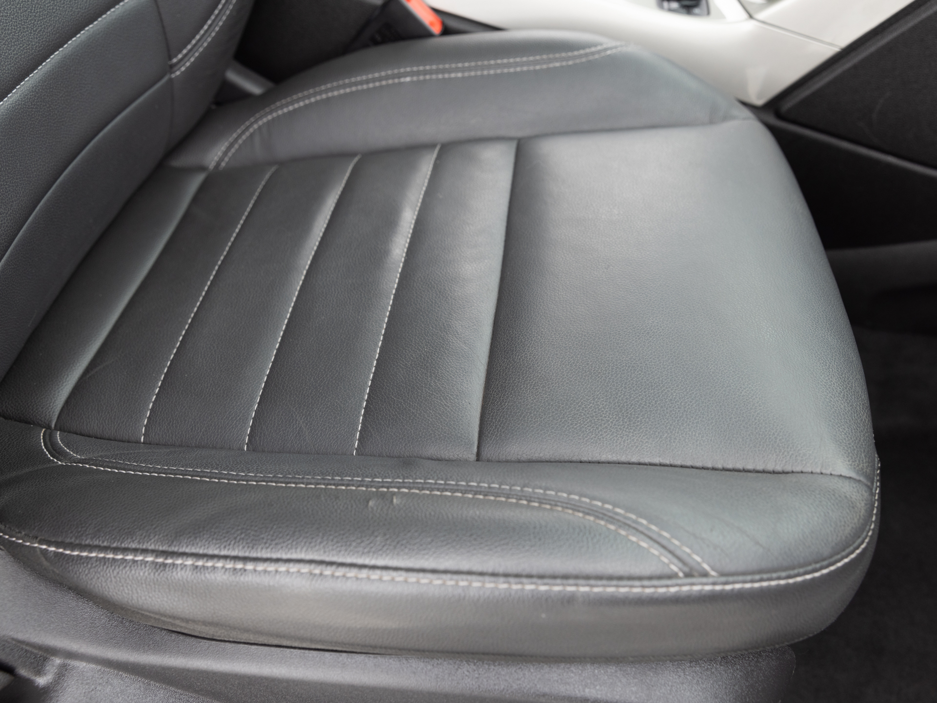 Used Gray Ford Escape SEL-17 for Sale
