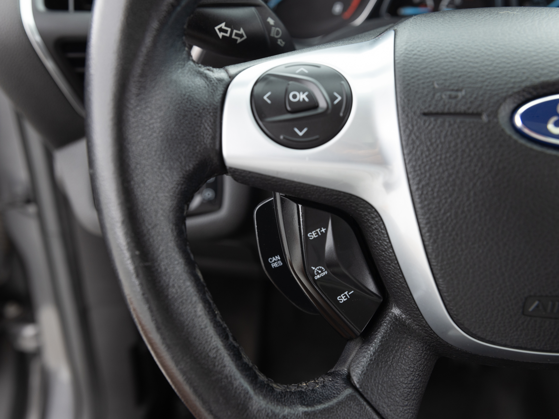 Used Gray Ford Escape SEL-28 for Sale