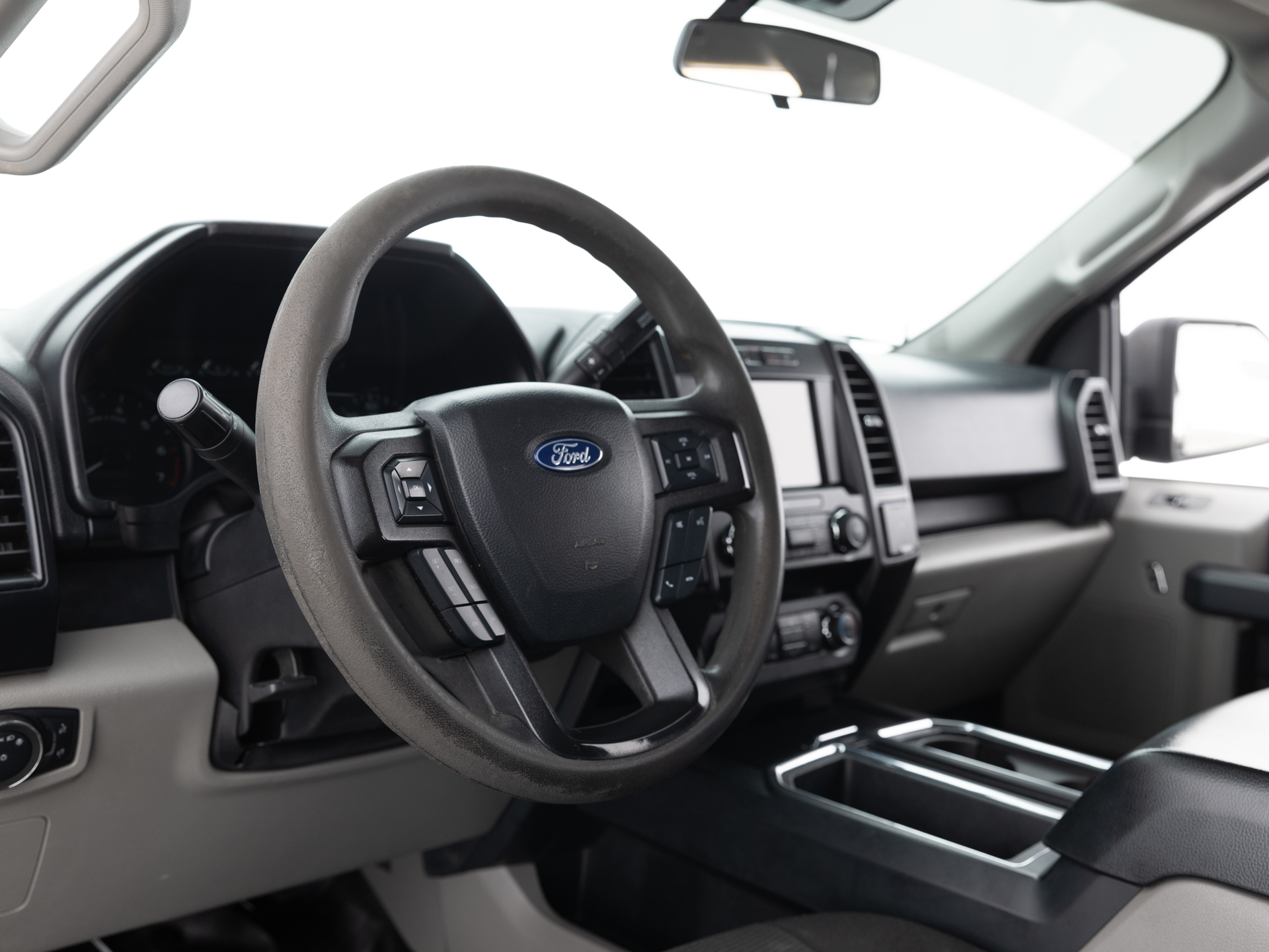 Used Gray Ford F-150 Supercrew XL-19 for Sale