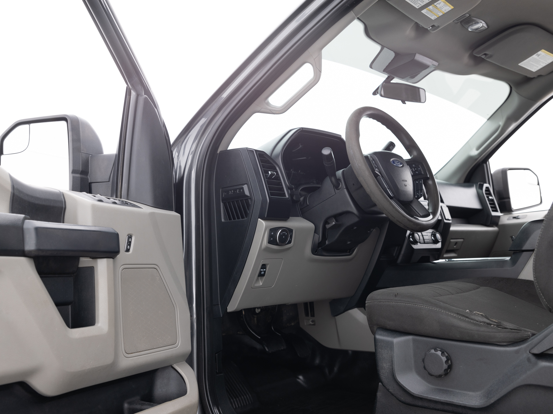 Used Gray Ford F-150 Supercrew XL-20 for Sale