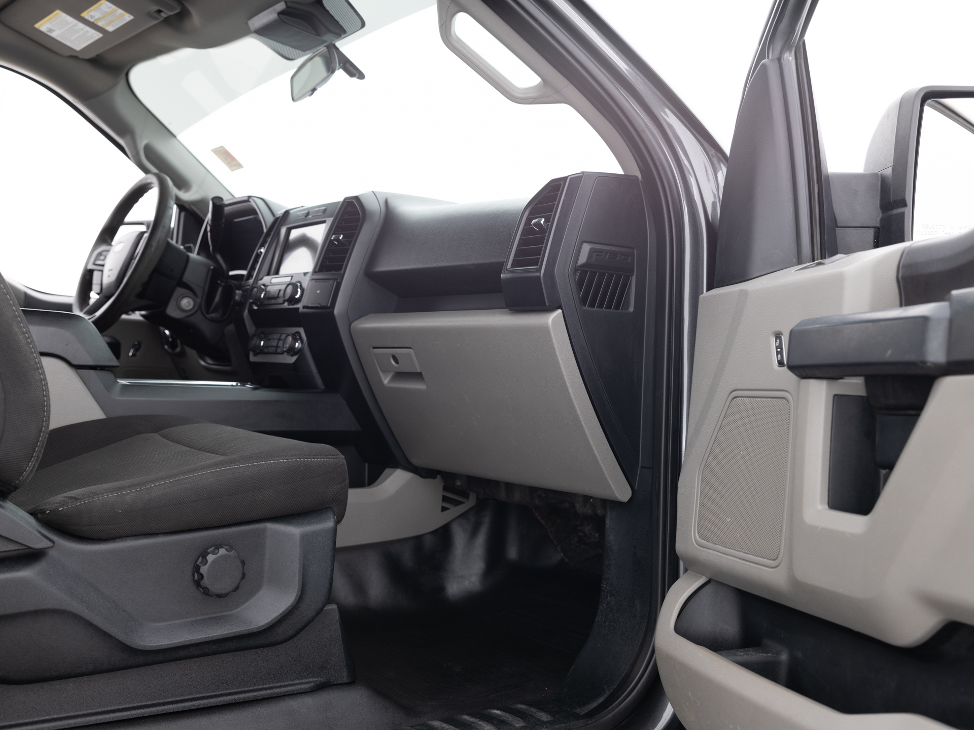 Used Gray Ford F-150 Supercrew XL-24 for Sale