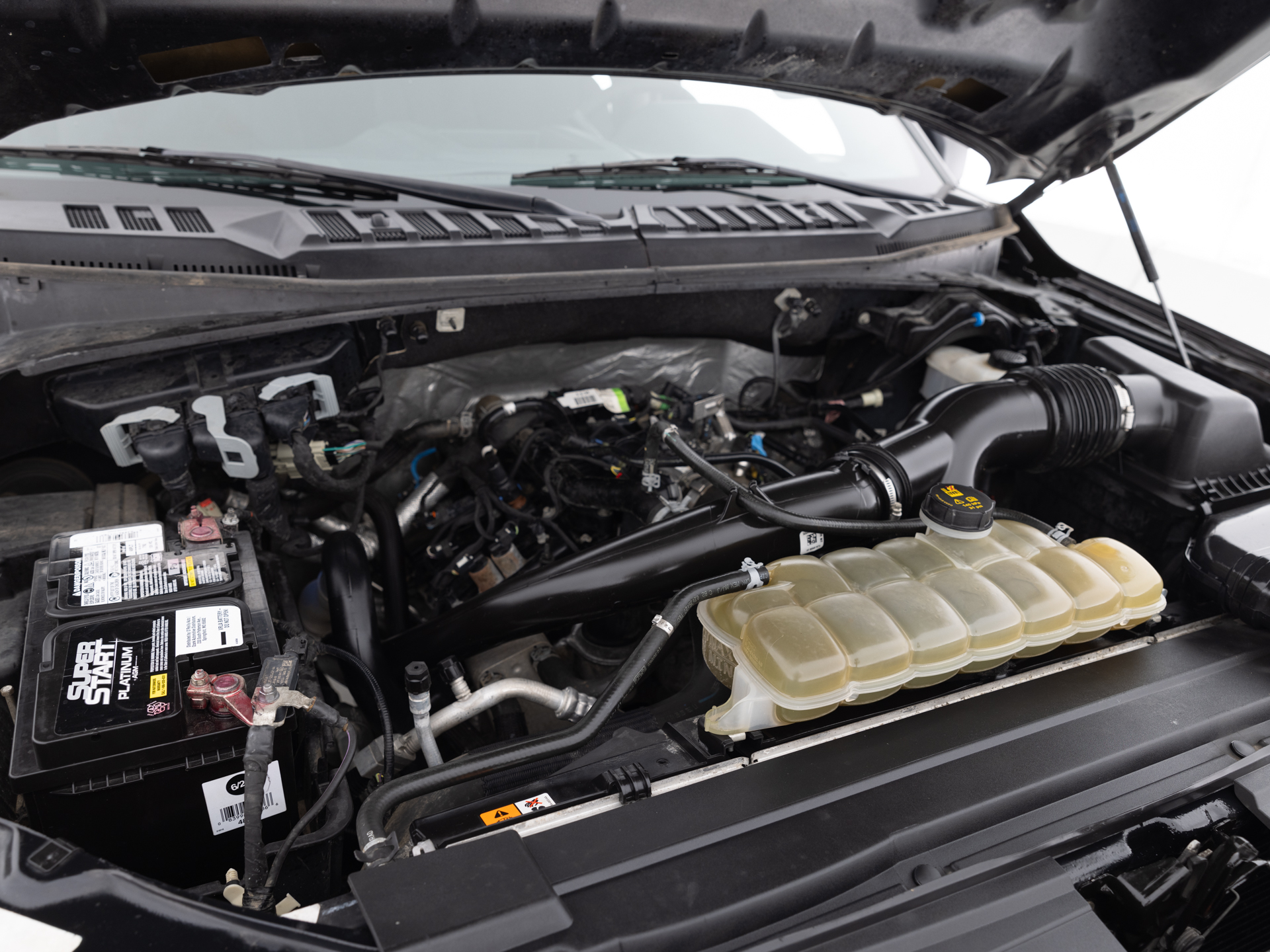 Used Gray Ford F-150 Supercrew XL-33 for Sale