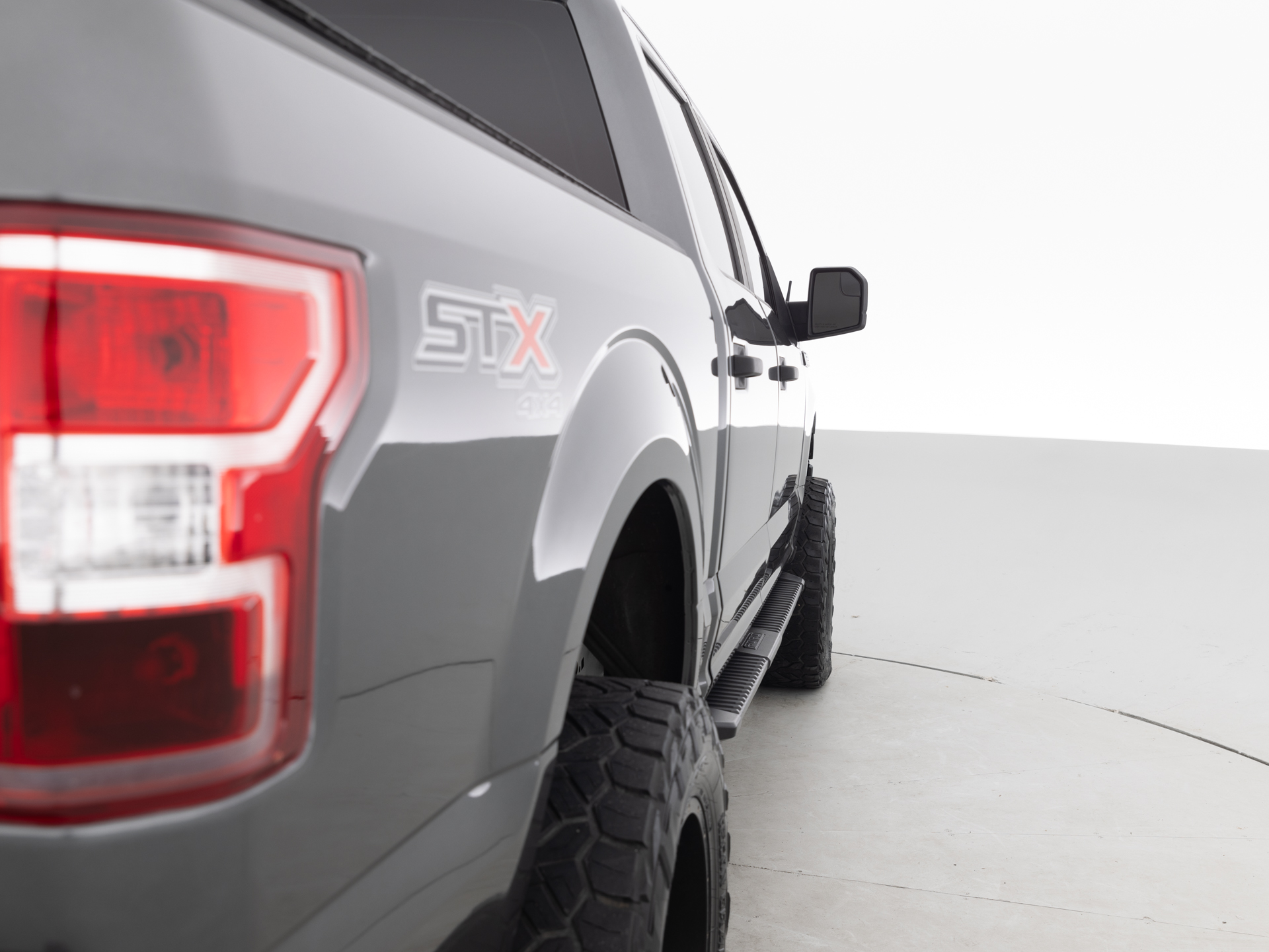 Used Gray Ford F-150 Supercrew XL-5 for Sale
