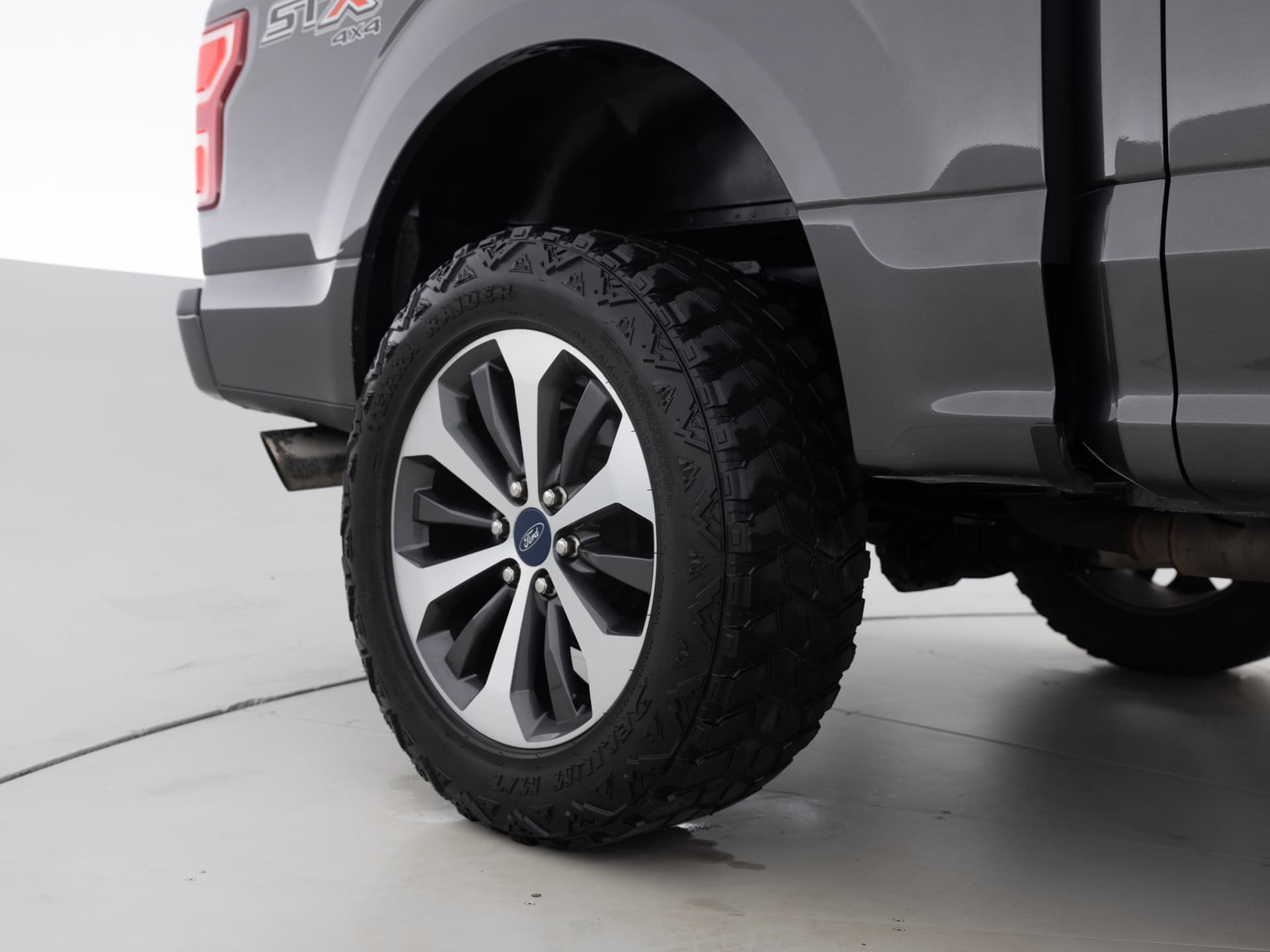 Used Gray Ford F150 Crew-11 for Sale