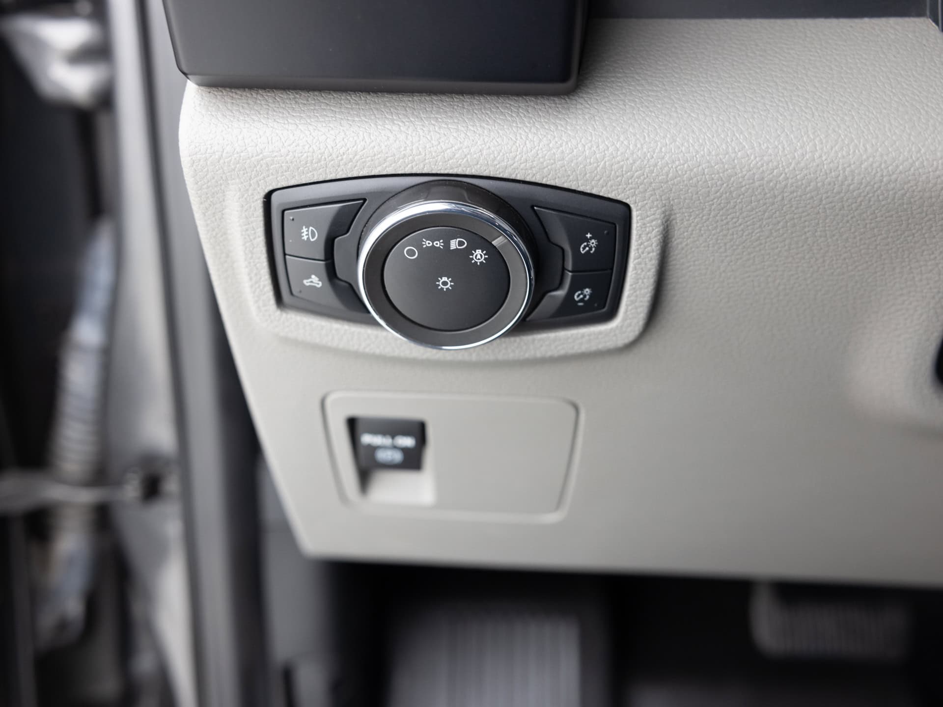 Used Gray Ford F150 Crew-31 for Sale