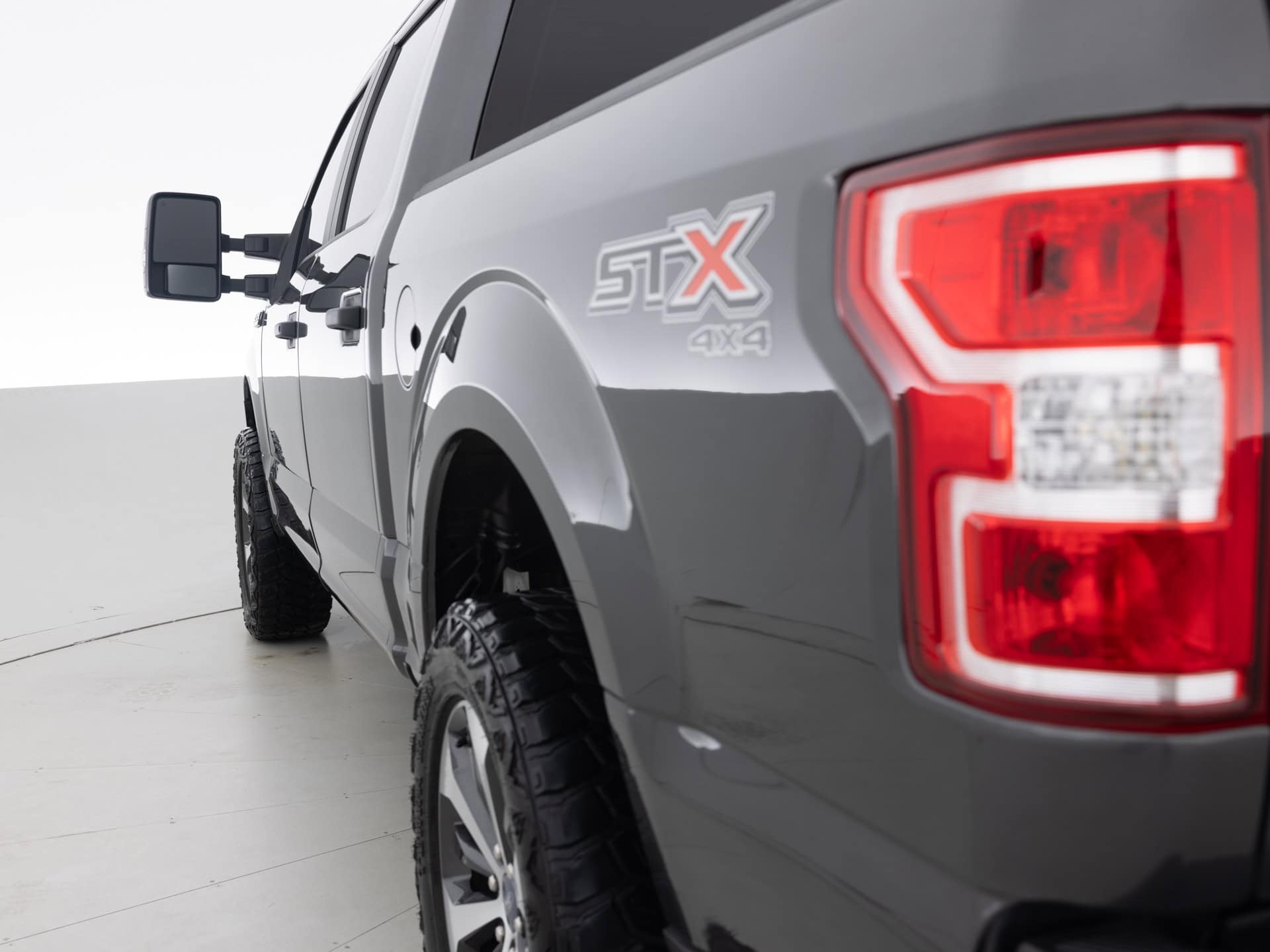 Used Gray Ford F150 Crew-4 for Sale