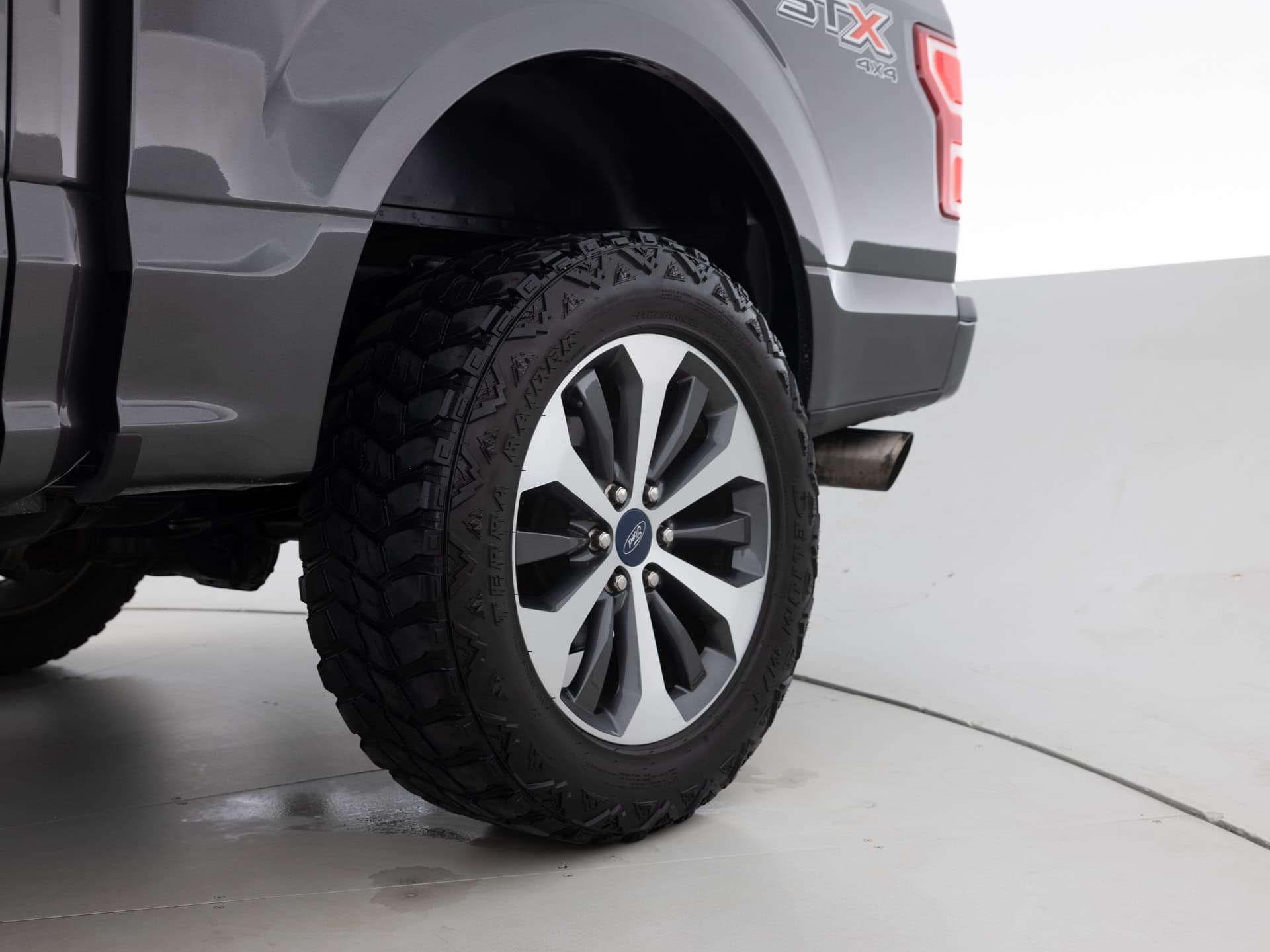 Used Gray Ford F150 Crew-8 for Sale