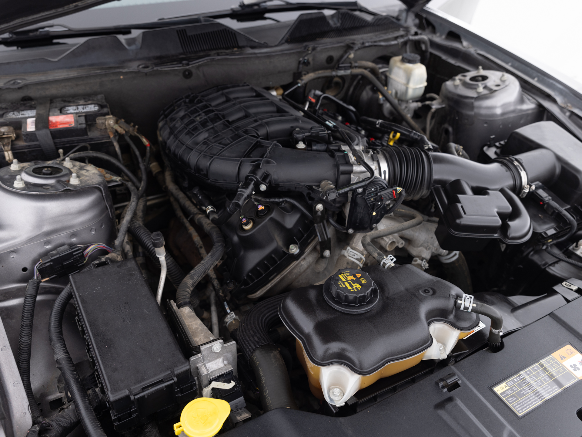 Used Gray Ford Mustang V6-23 for Sale