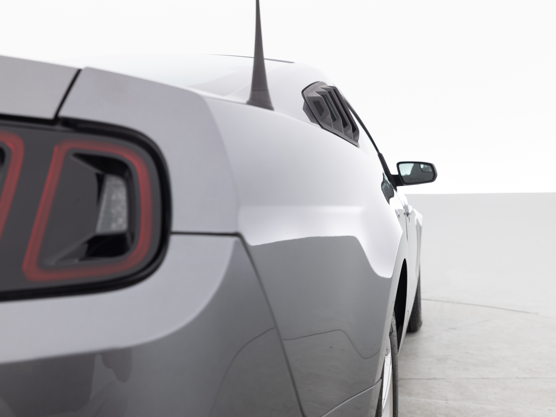 Used Gray Ford Mustang V6-3 for Sale