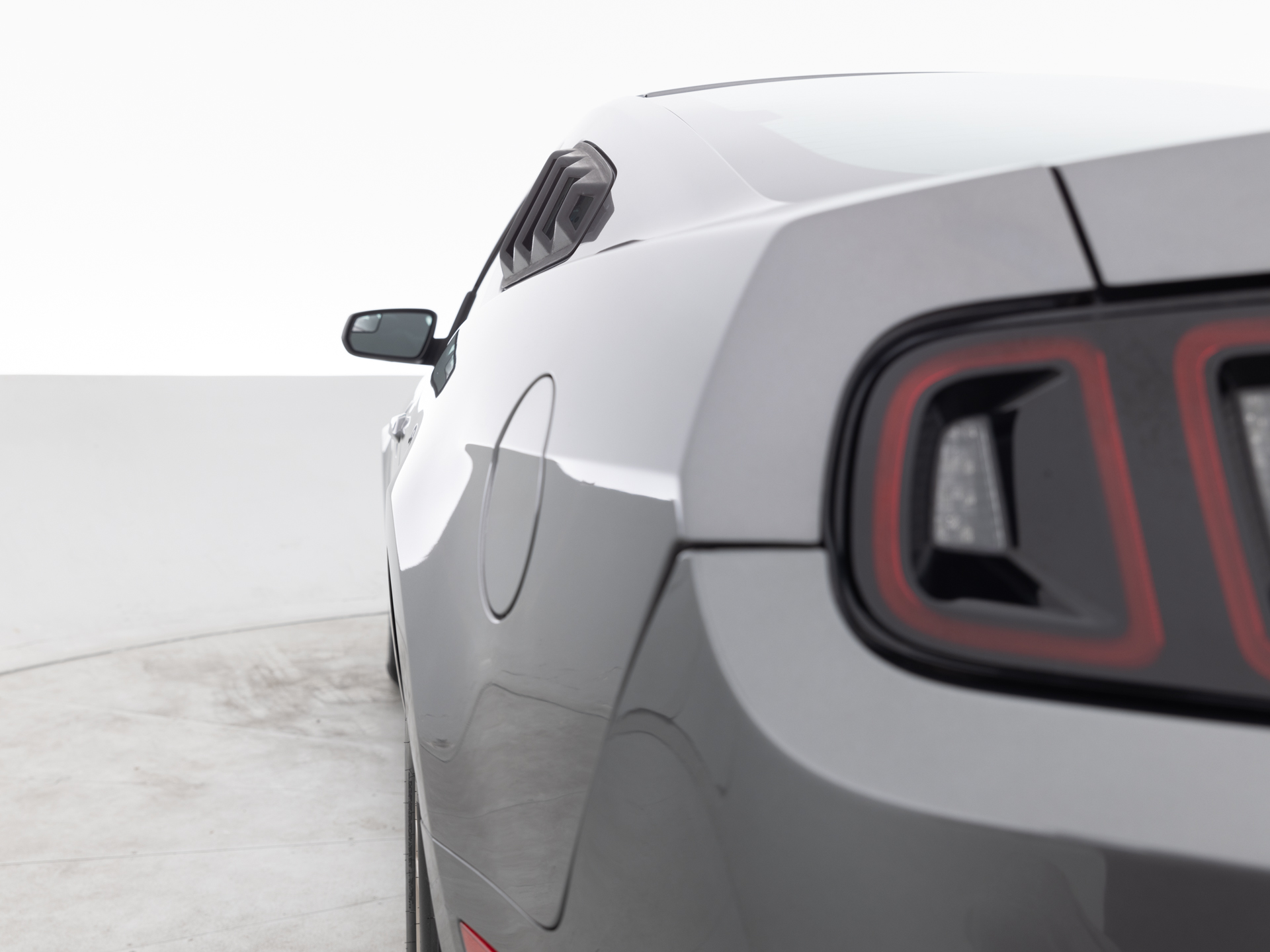 Used Gray Ford Mustang V6-4 for Sale