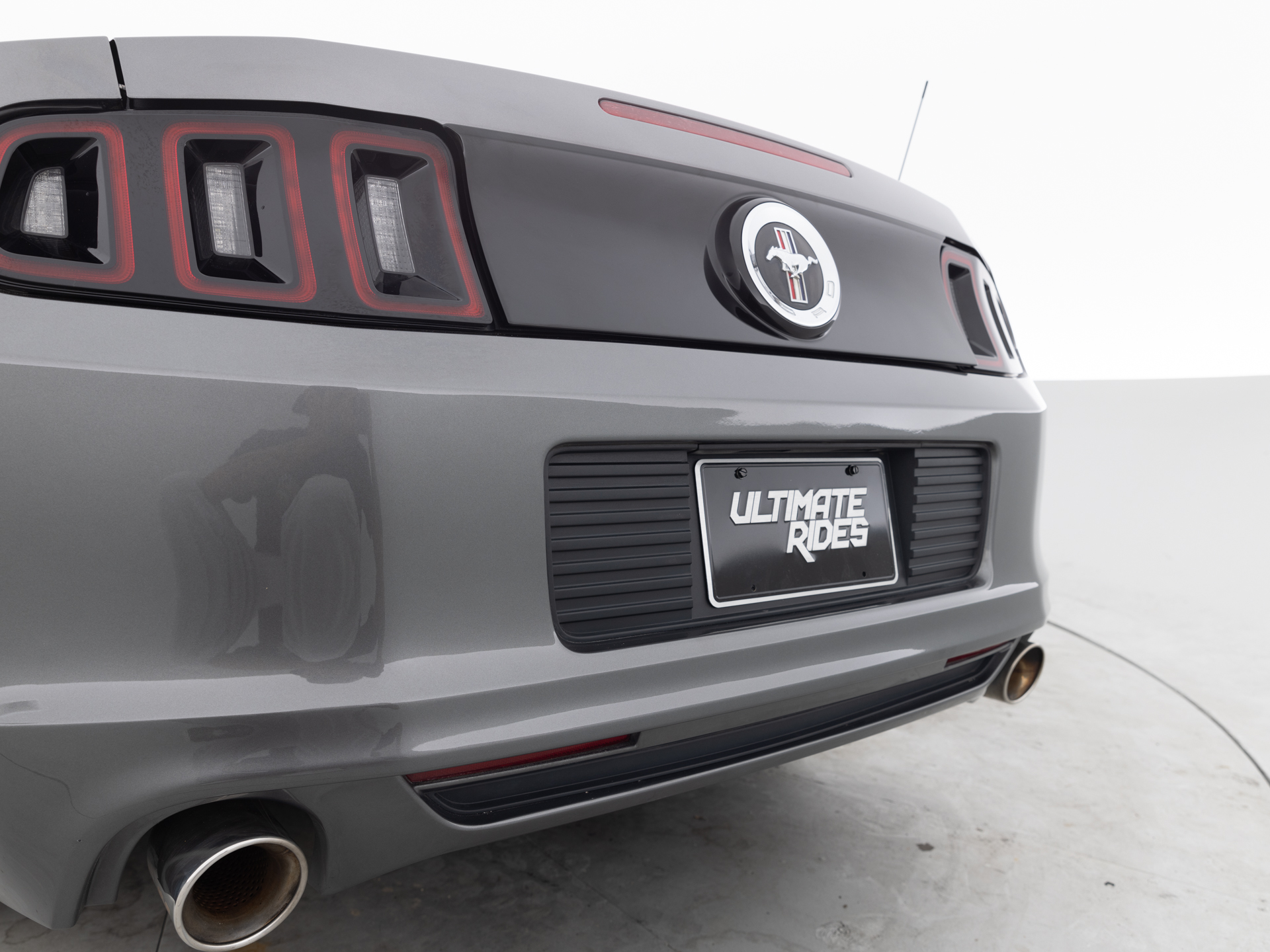 Used Gray Ford Mustang V6-5 for Sale