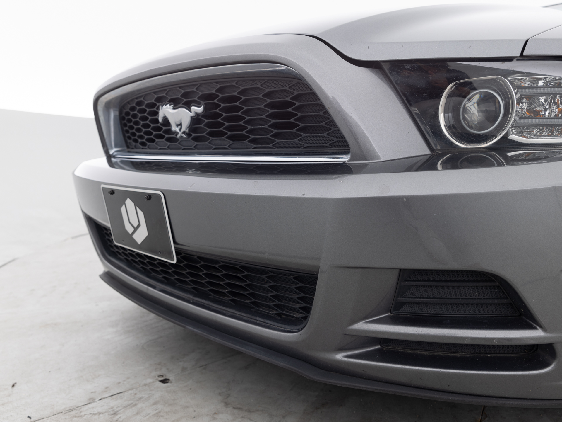 Used Gray Ford Mustang V6-6 for Sale