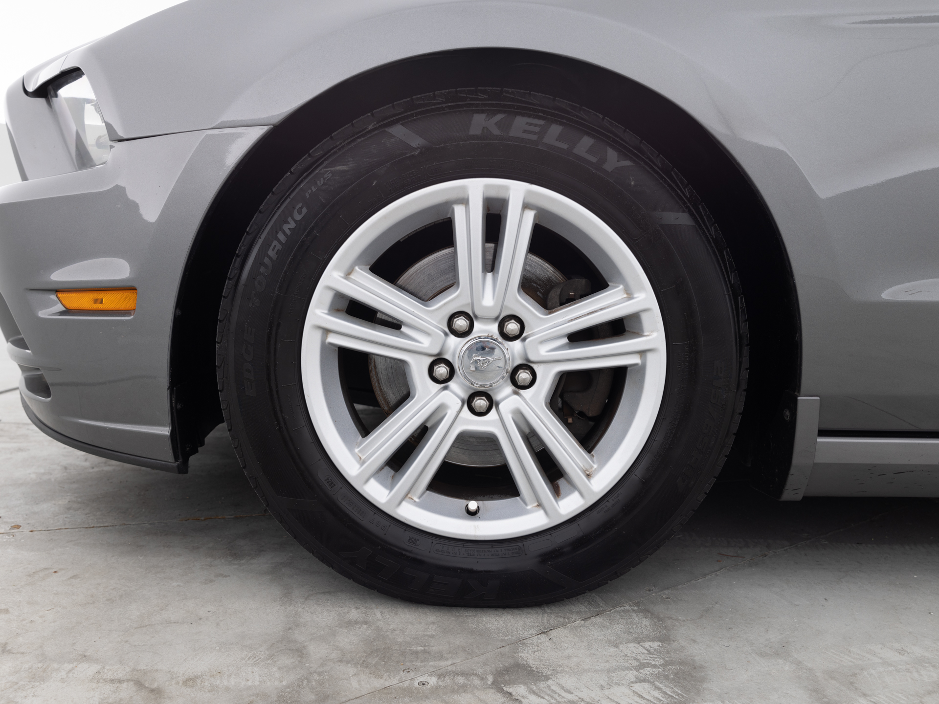 Used Gray Ford Mustang V6-7 for Sale