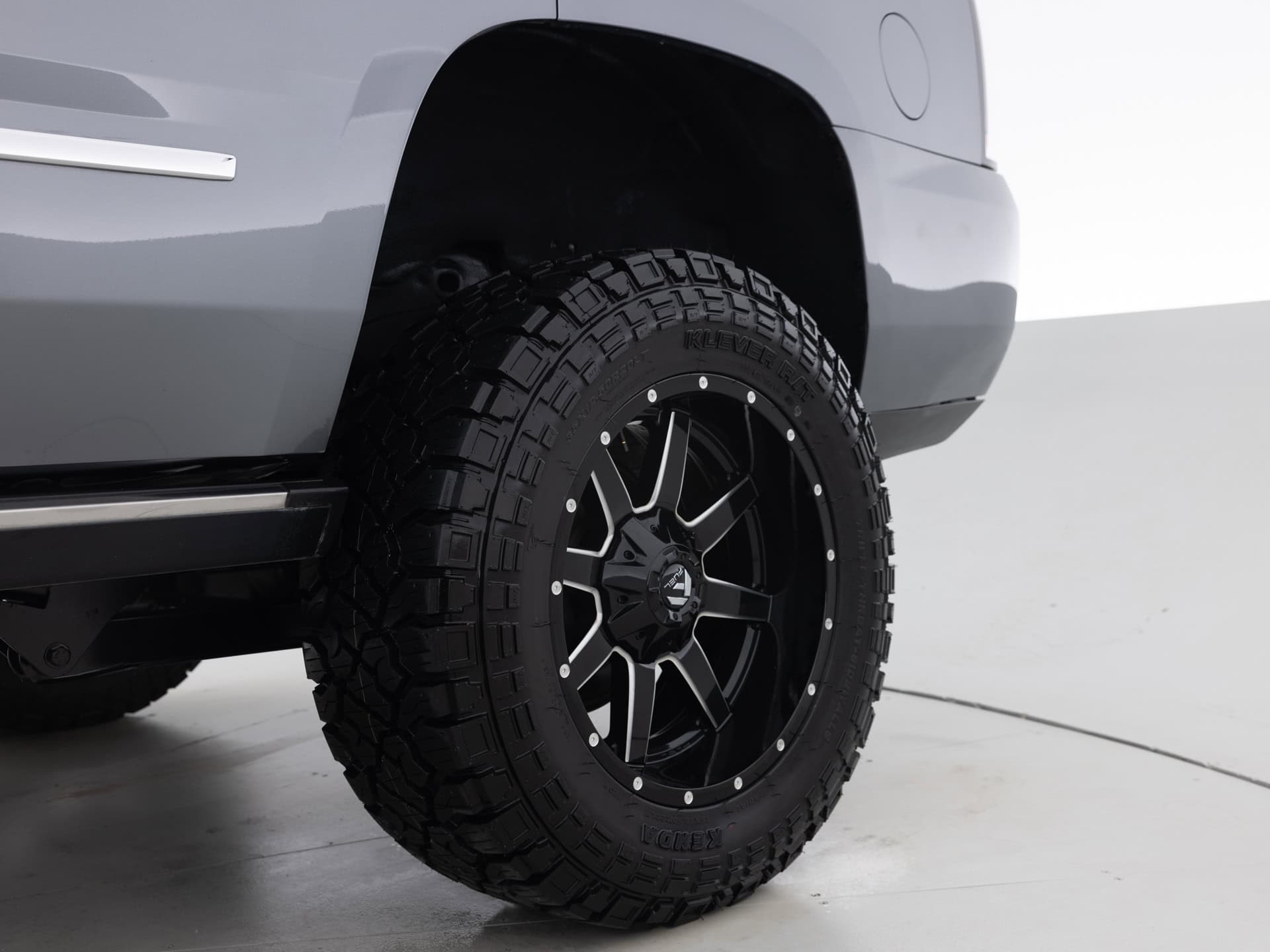 Used Gray GMC Yukon Denali-10 for Sale