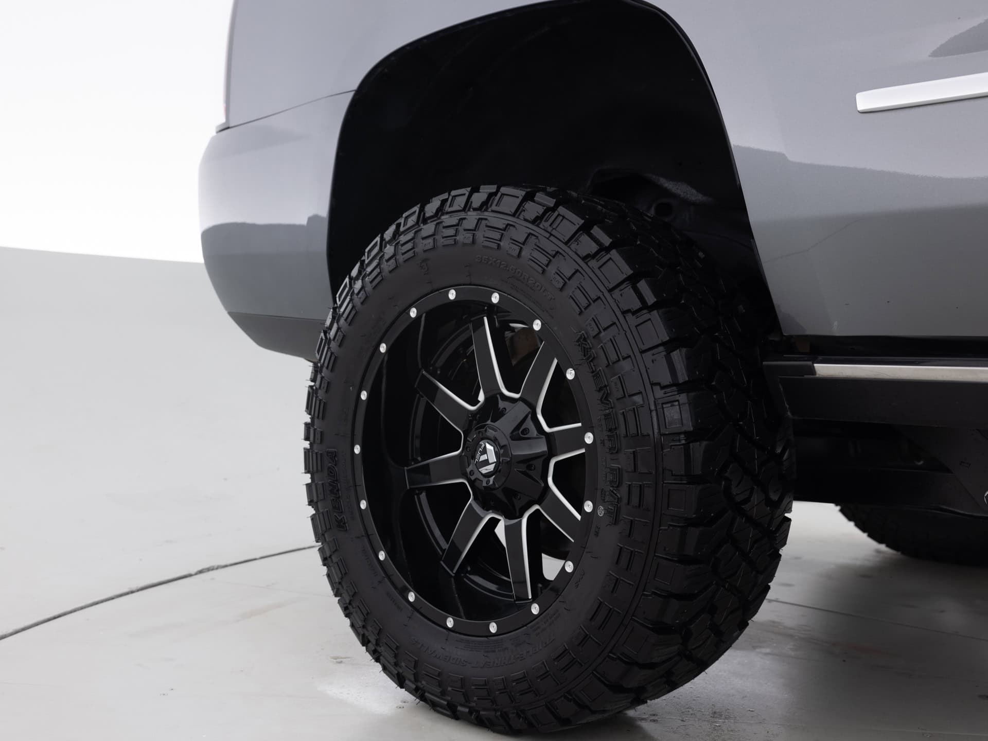 Used Gray GMC Yukon Denali-11 for Sale