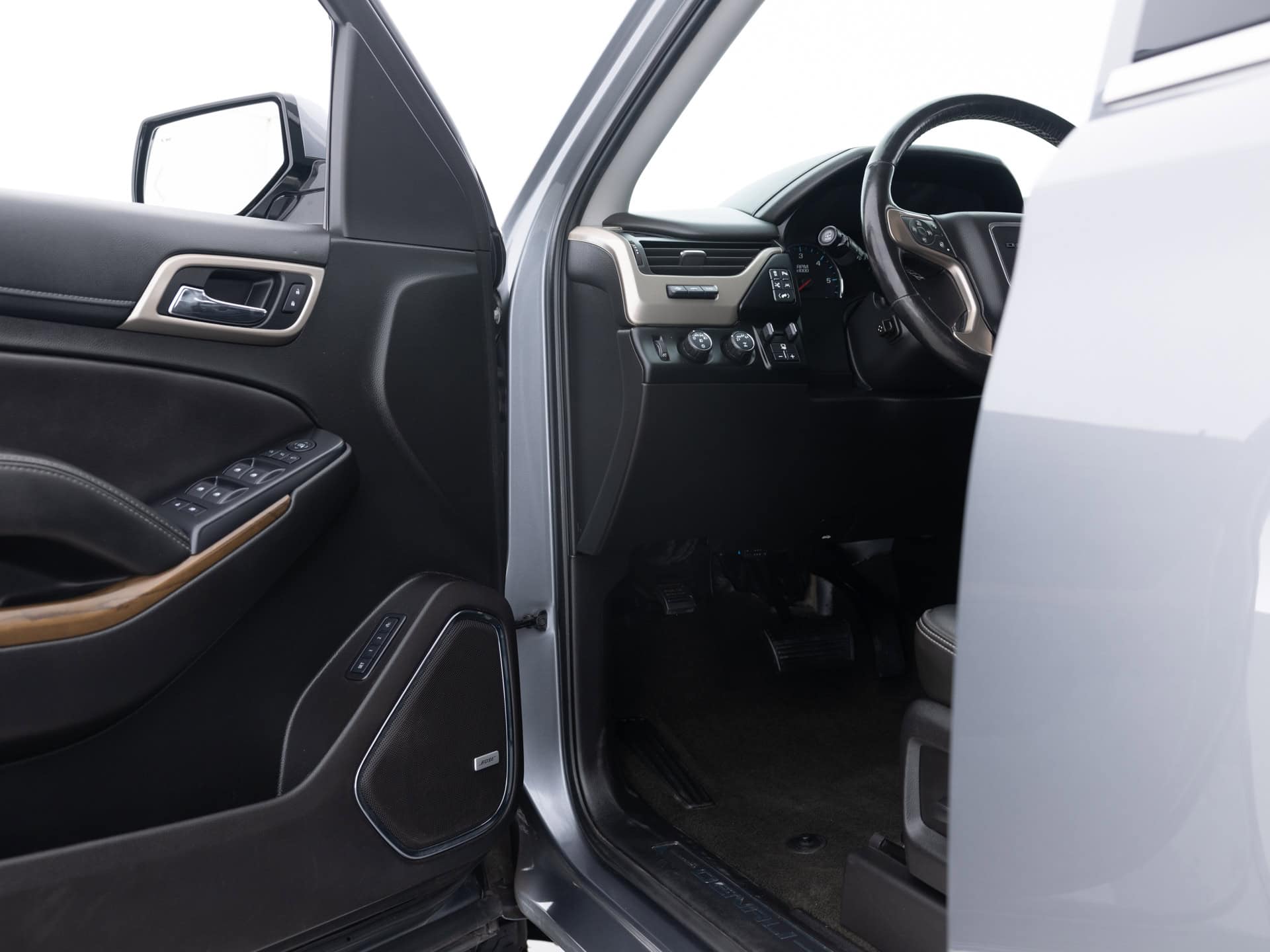 Used Gray GMC Yukon Denali-20 for Sale