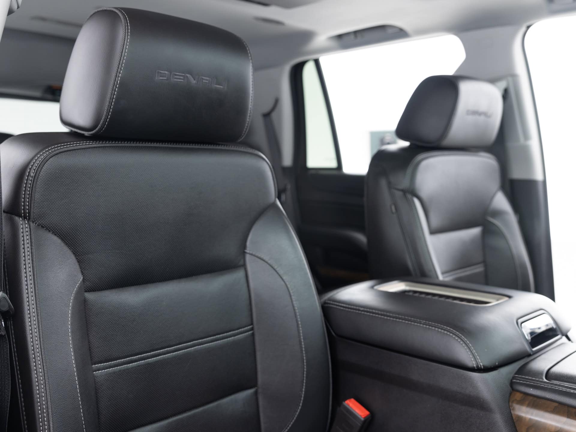 Used Gray GMC Yukon Denali-22 for Sale