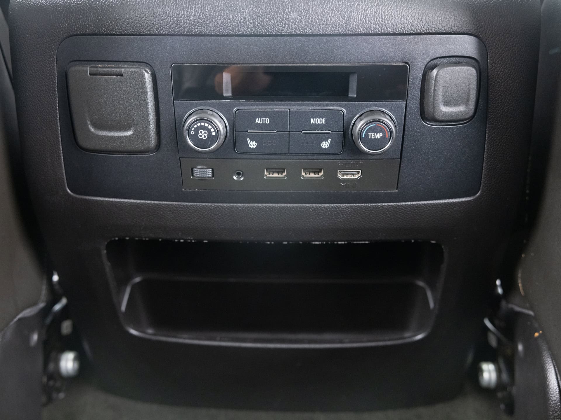 Used Gray GMC Yukon Denali-28 for Sale