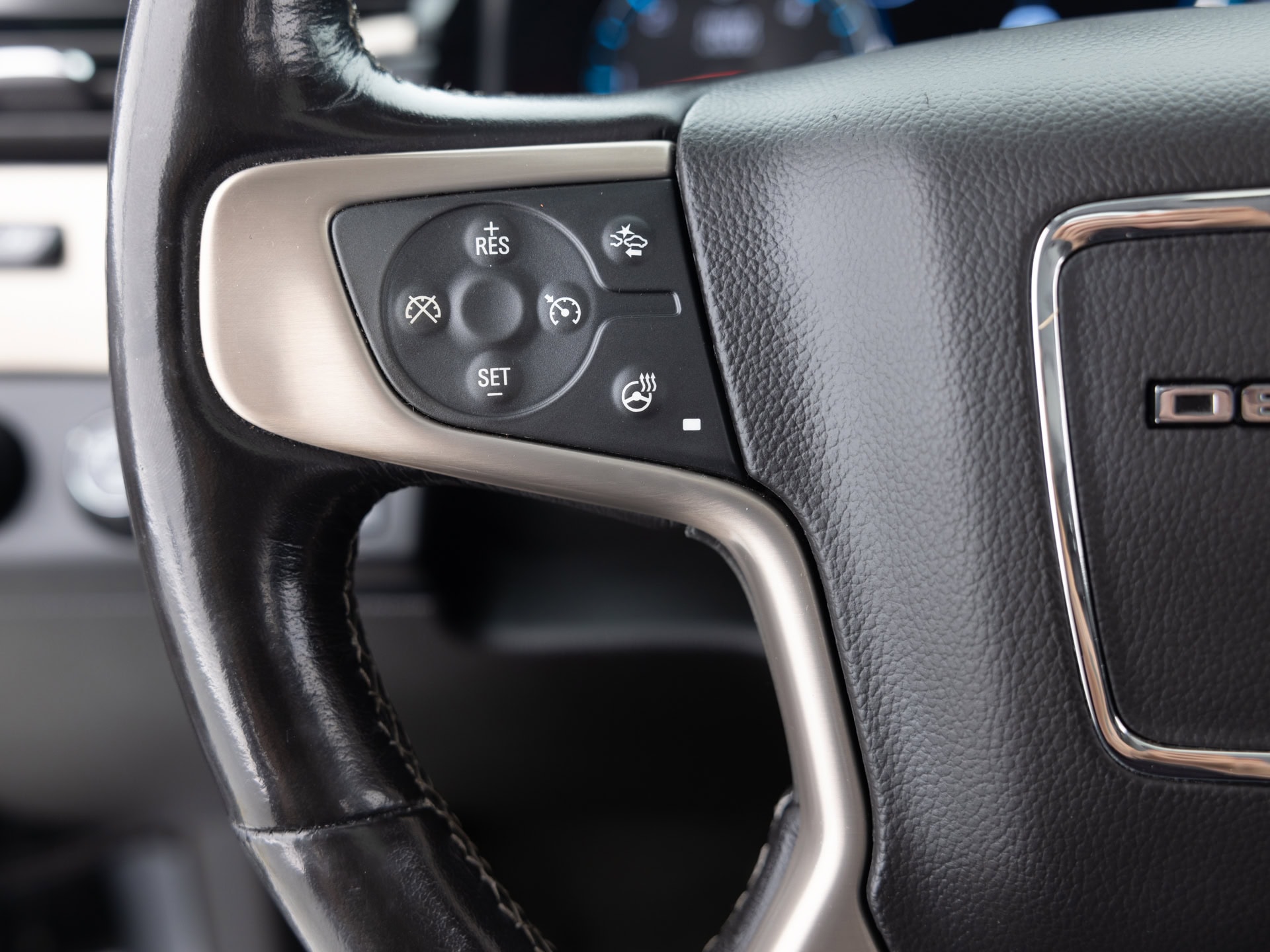 Used Gray GMC Yukon Denali-36 for Sale