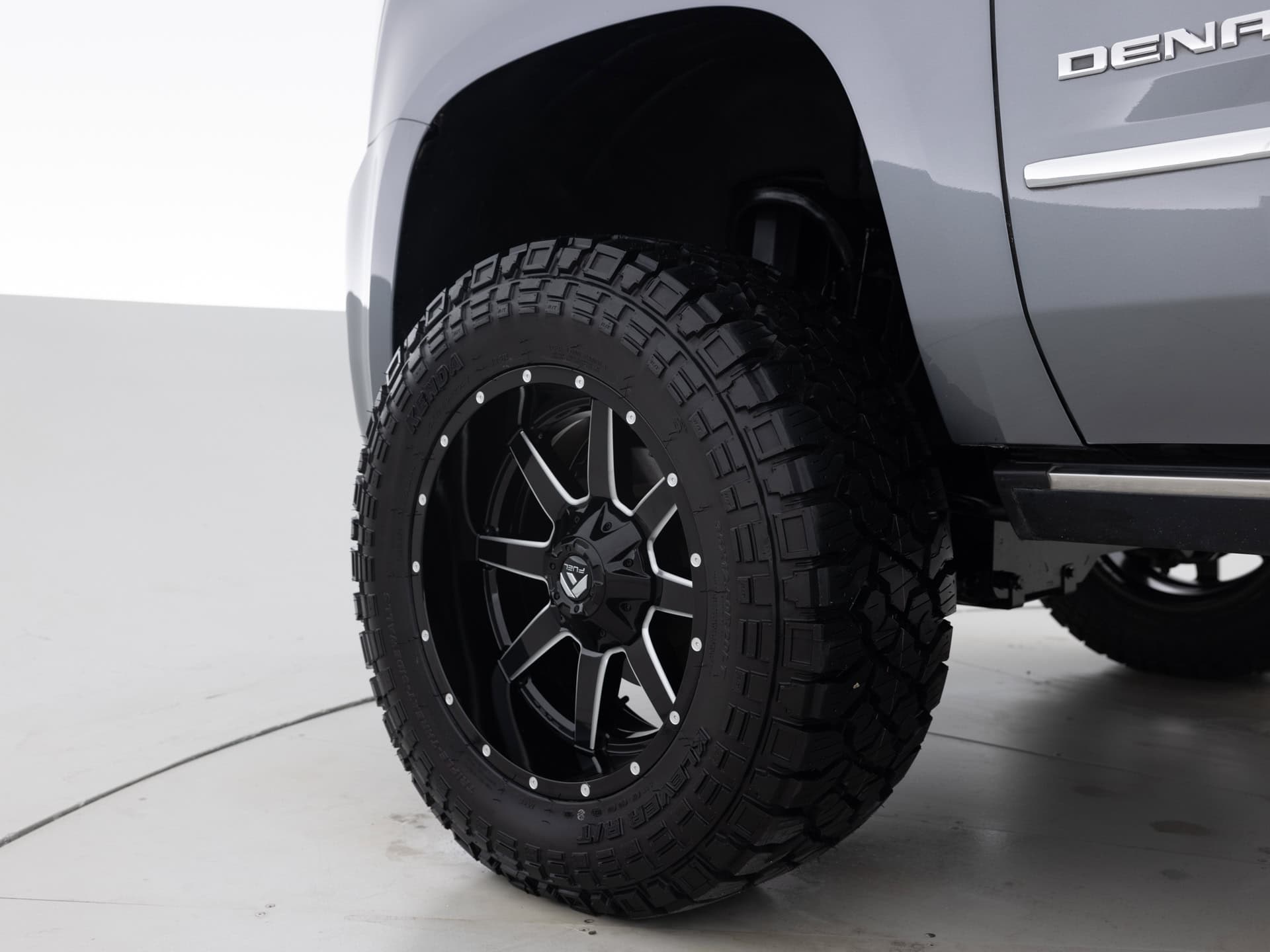 Used Gray GMC Yukon Denali-9 for Sale