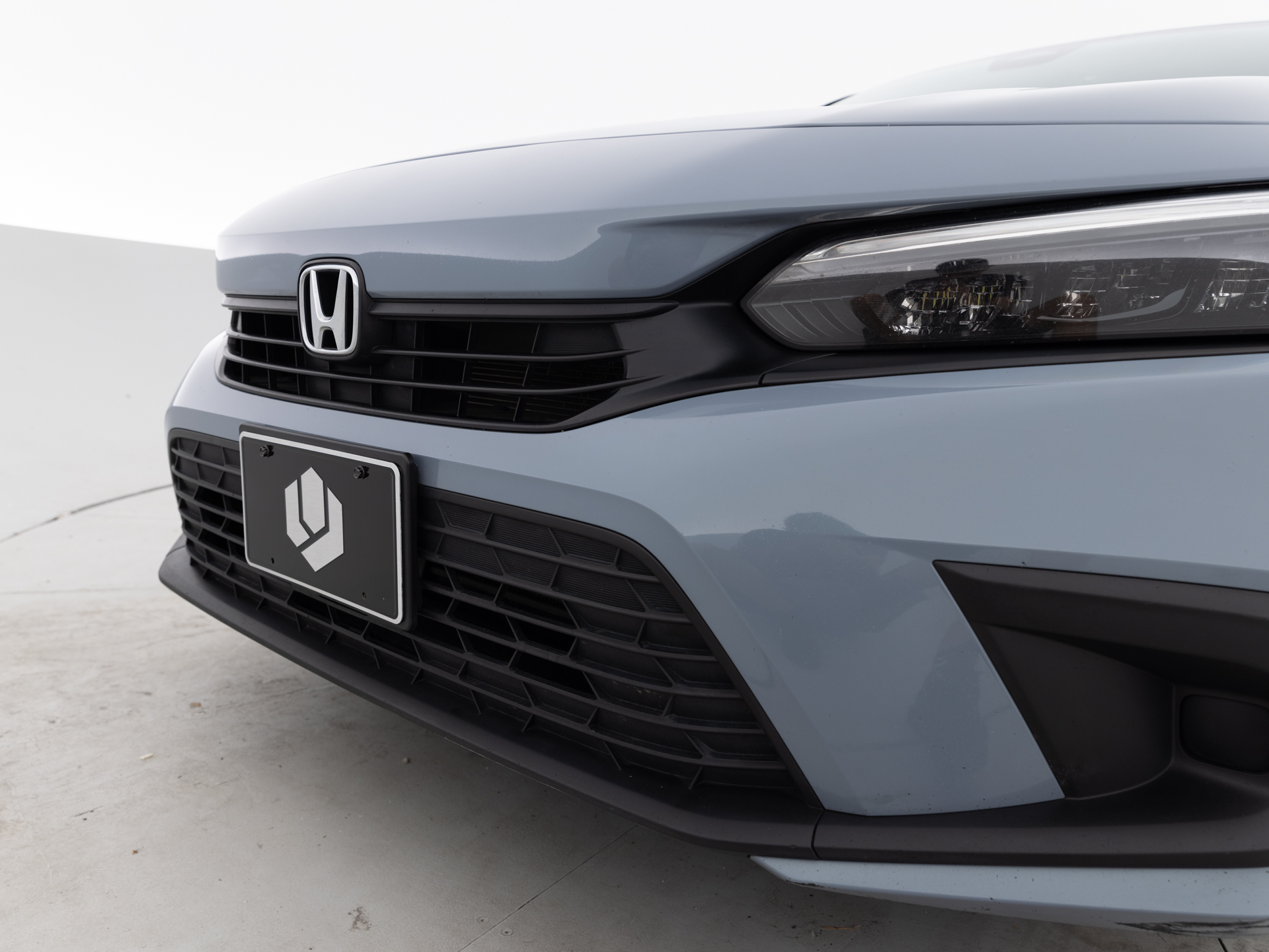 Used Gray Honda Civic-8 for Sale