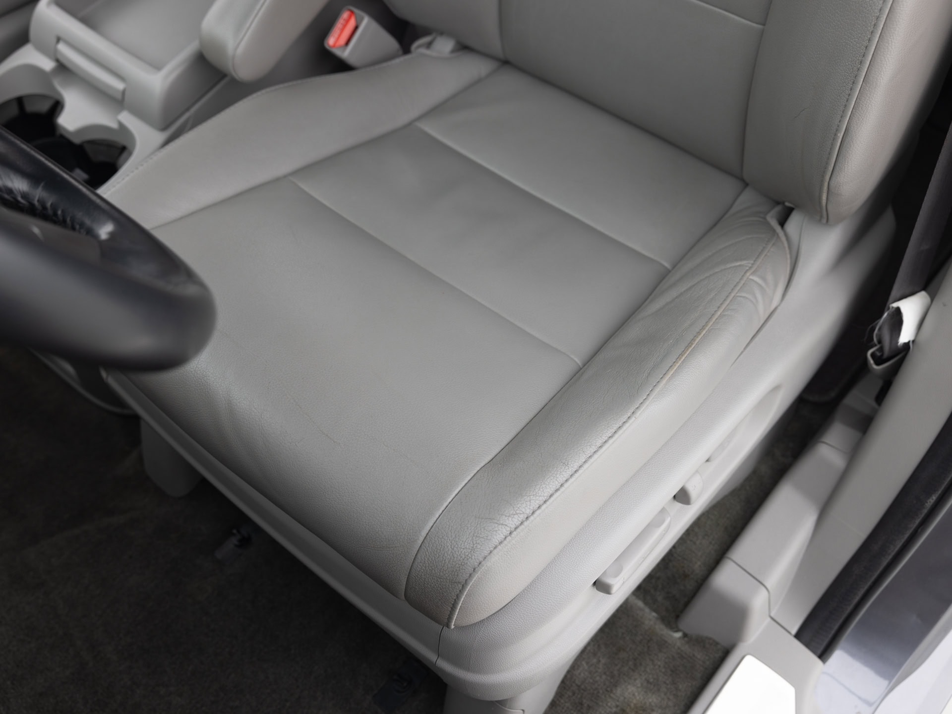 Used Gray Honda Odyssey Town & Country-13 for Sale