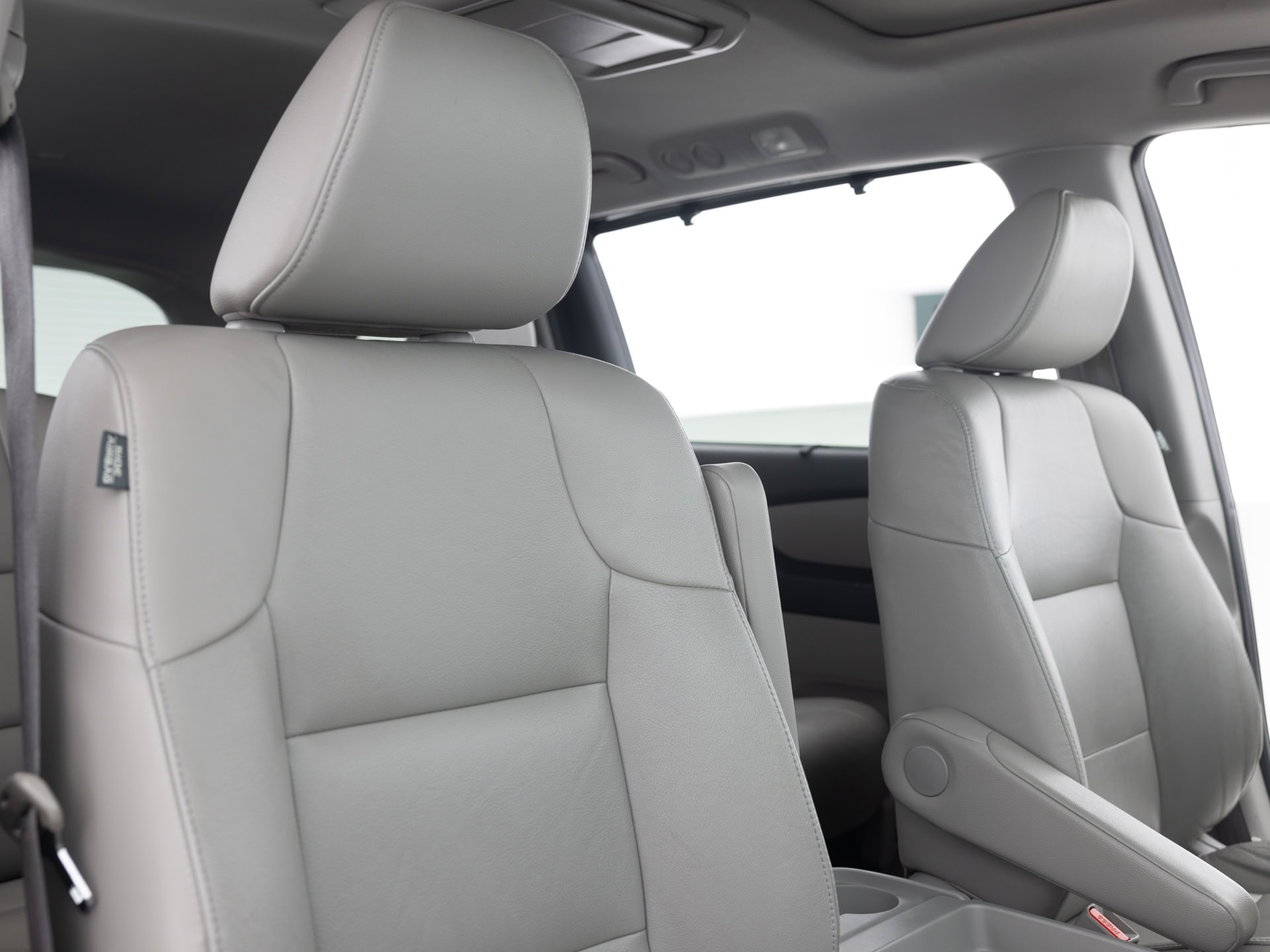 Used Gray Honda Odyssey Town & Country-18 for Sale