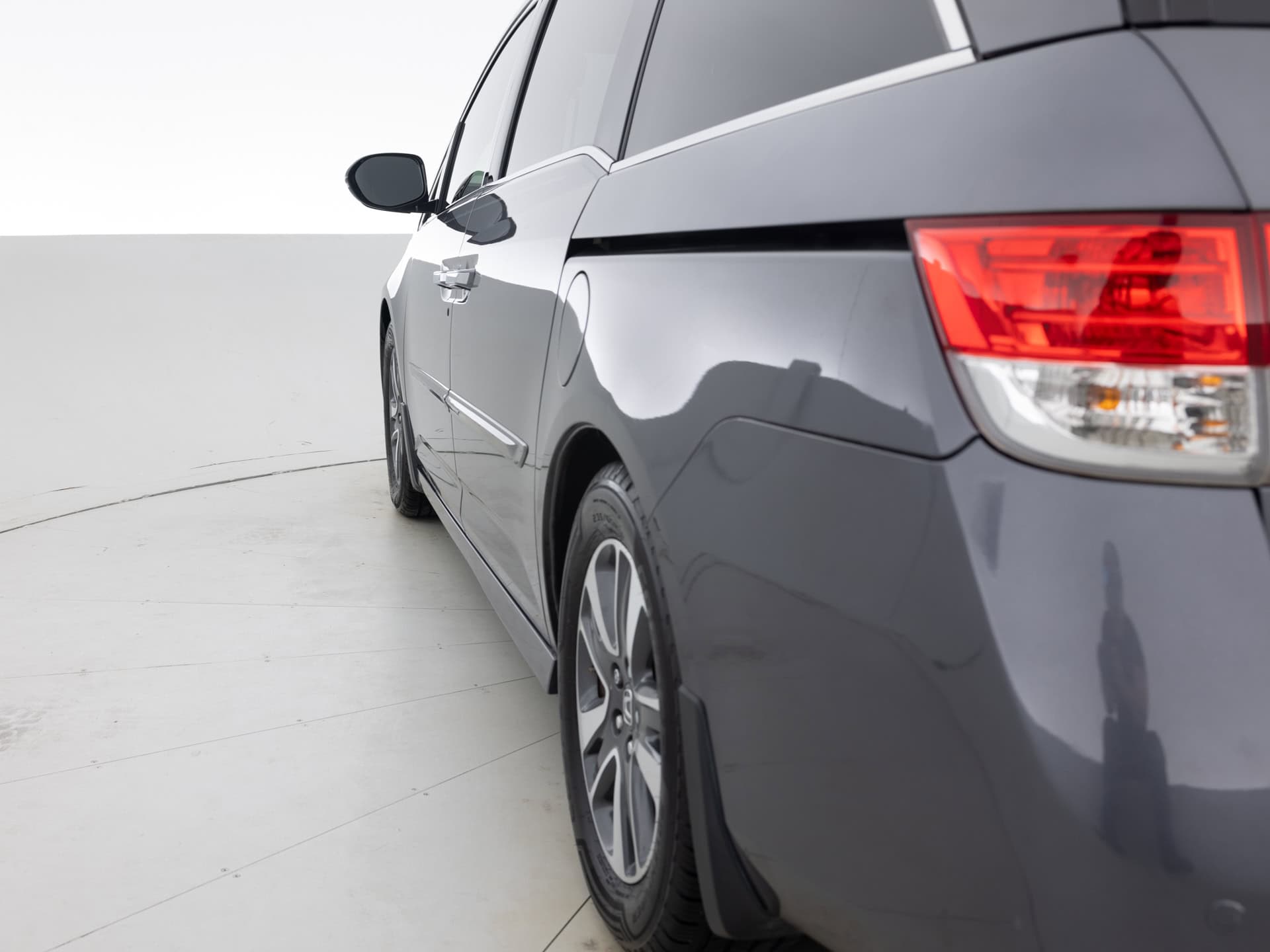 Used Gray Honda Odyssey Town & Country-6 for Sale