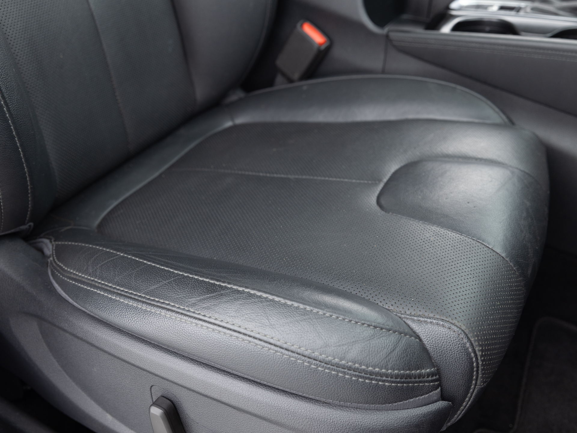 Used Gray Hyundai Santa Fe-17 for Sale