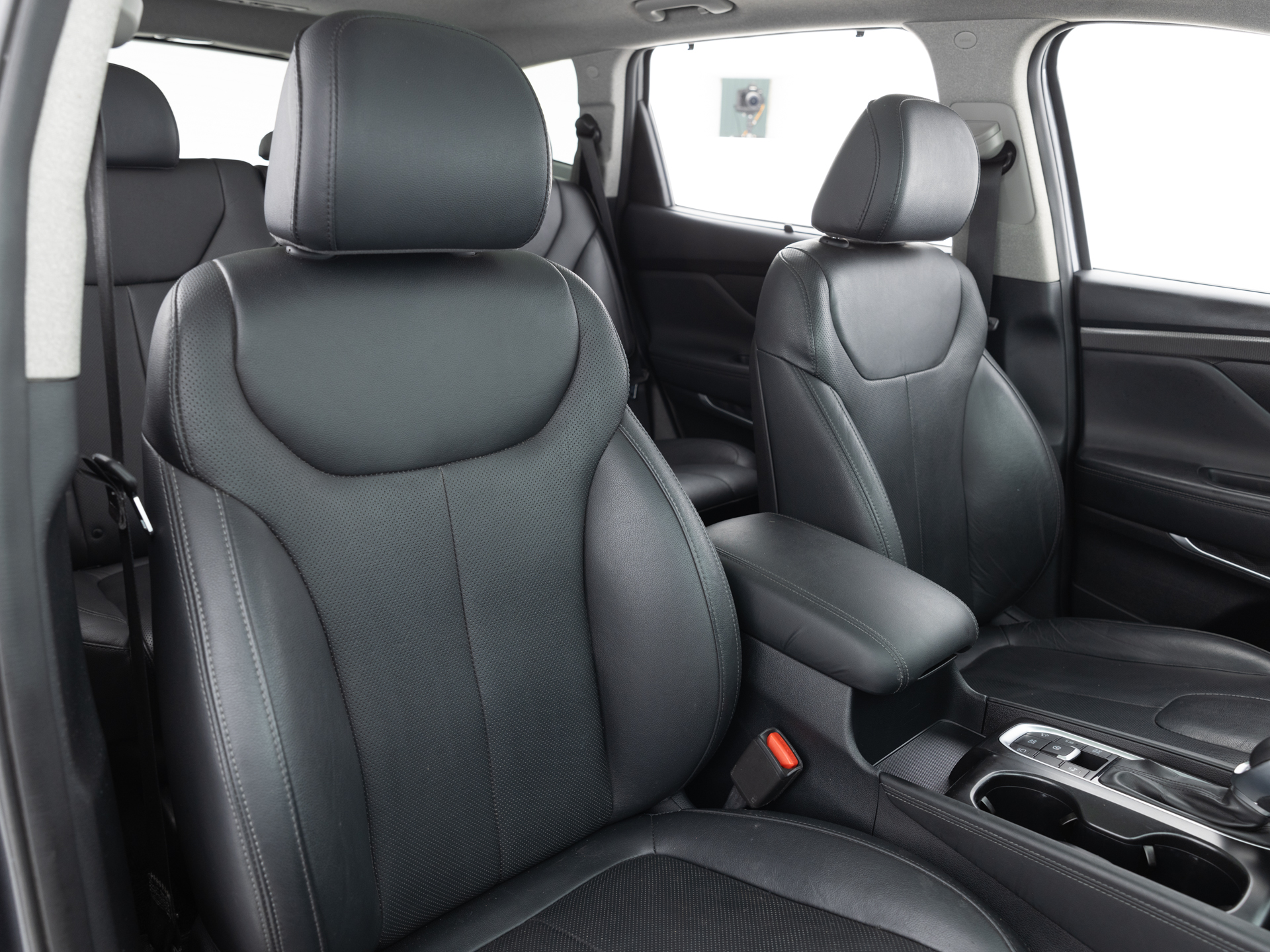 Used Gray Hyundai Santa Fe-18 for Sale